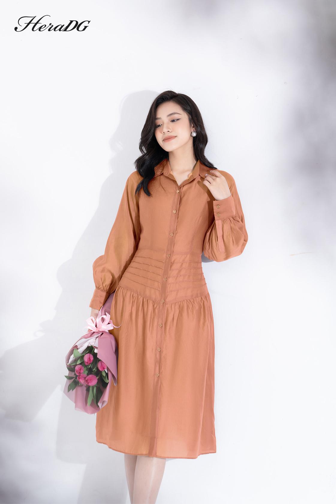 Đầm xoè cổ đức