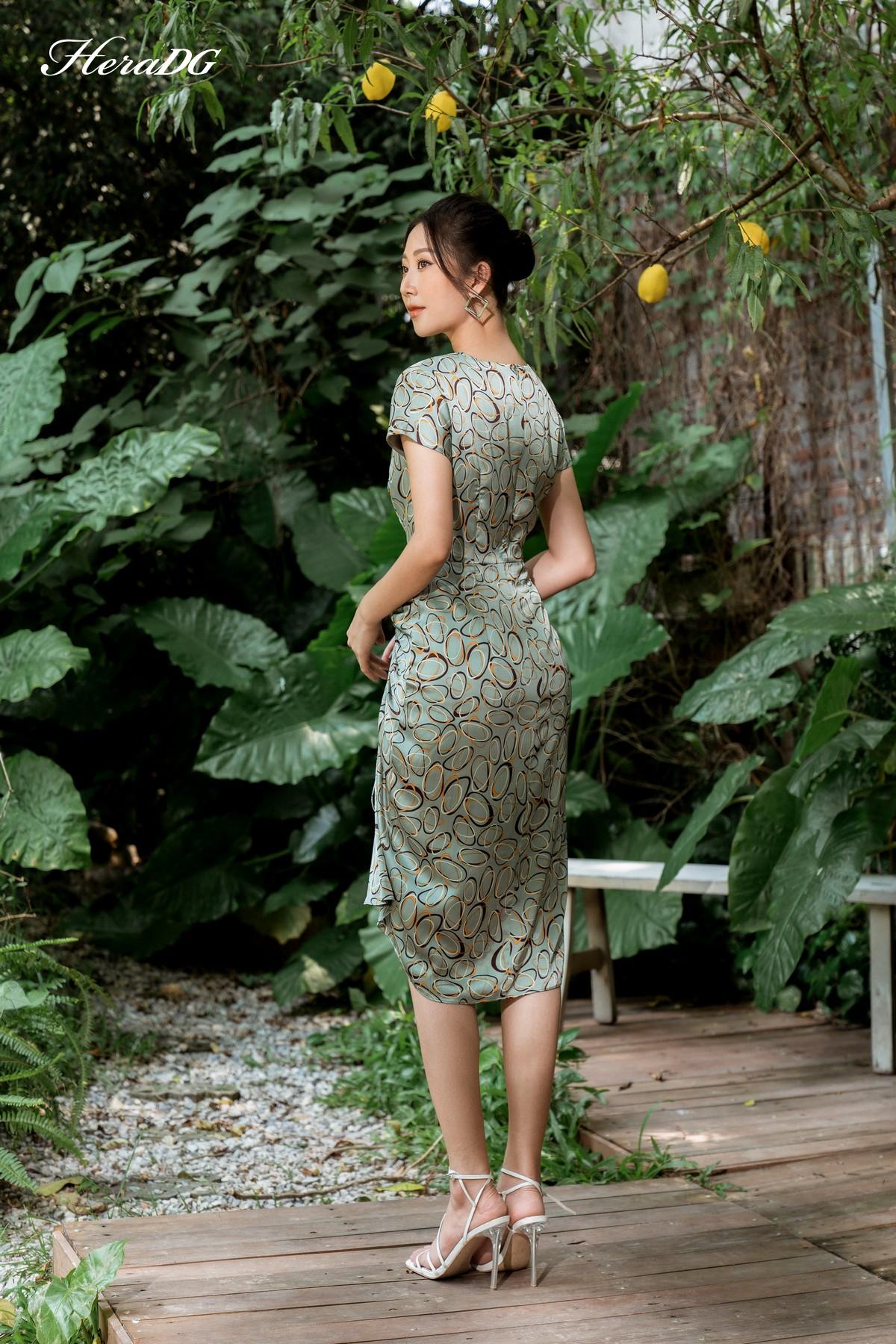 Đầm vai chờm, rút nhún chân