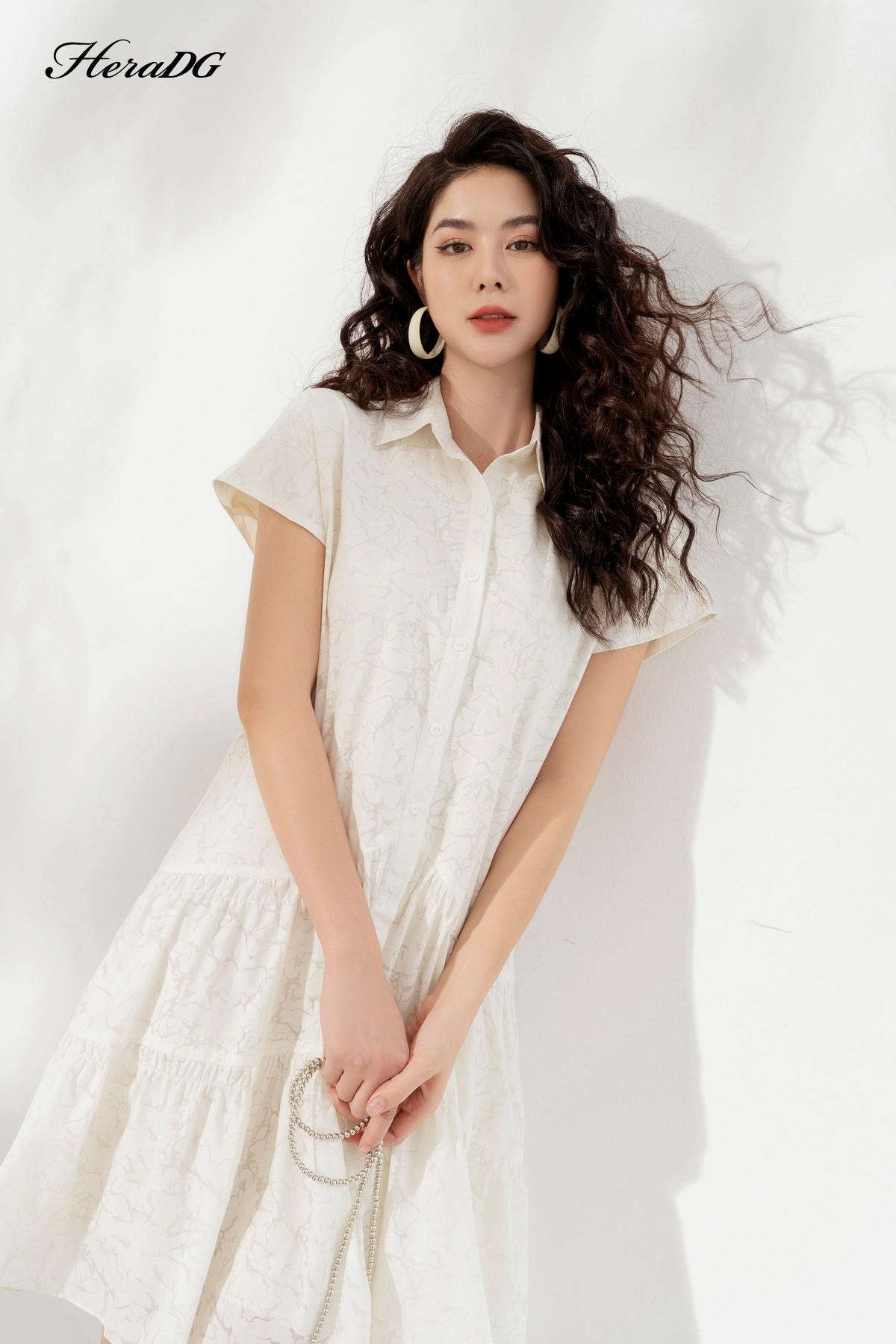 Đầm xoè cổ đức