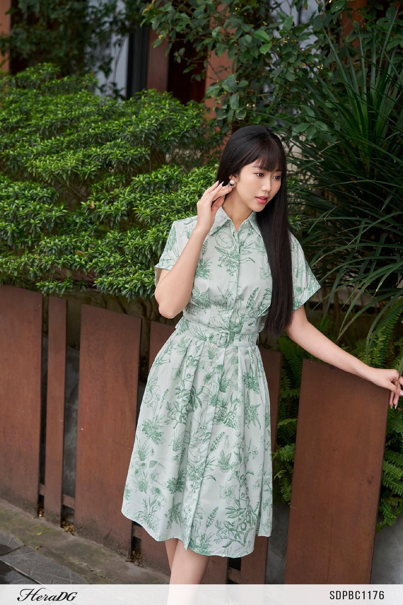 Đầm xoè có đai