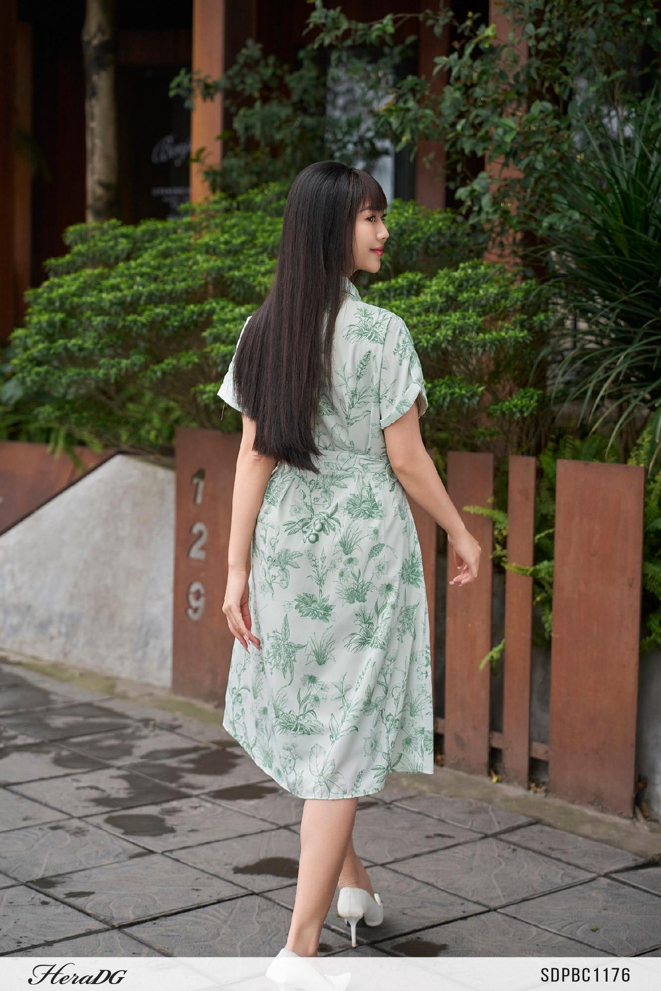 Đầm xoè có đai