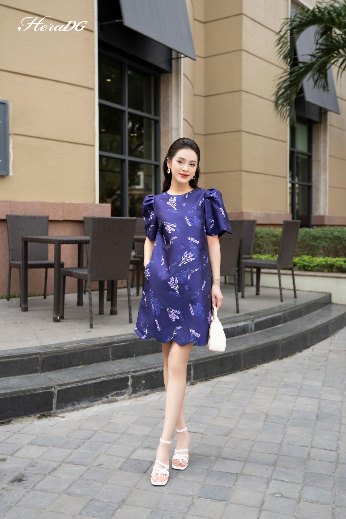 Đầm suông tay bồng