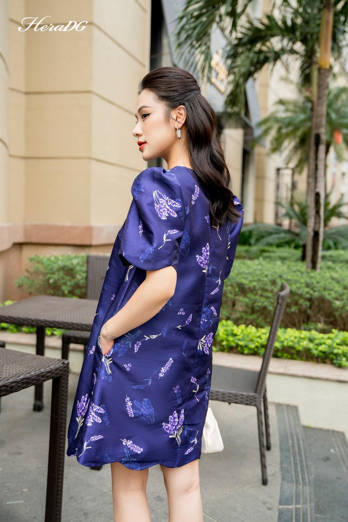 Đầm suông tay bồng