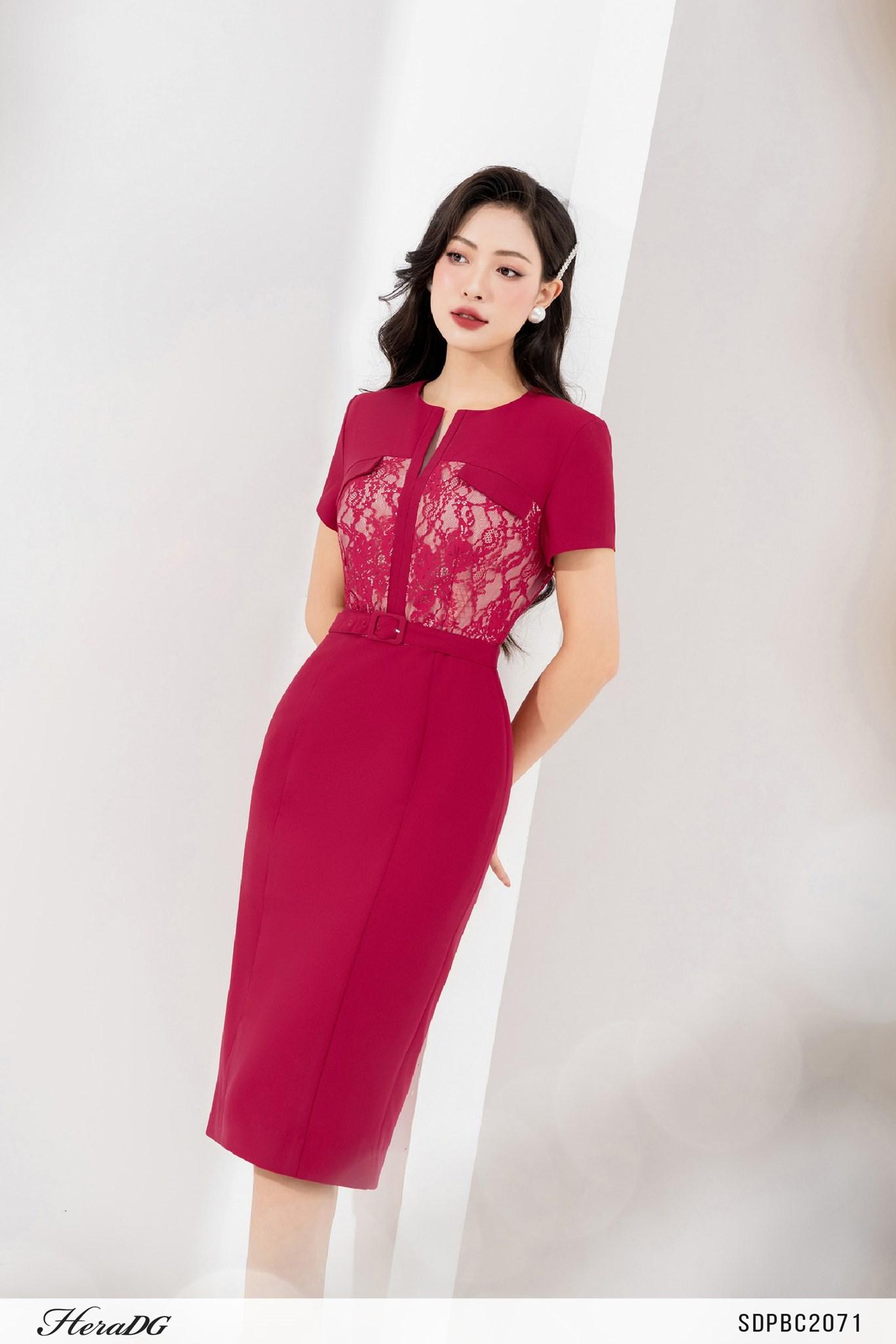 Đầm ôm vai chờm phối ren