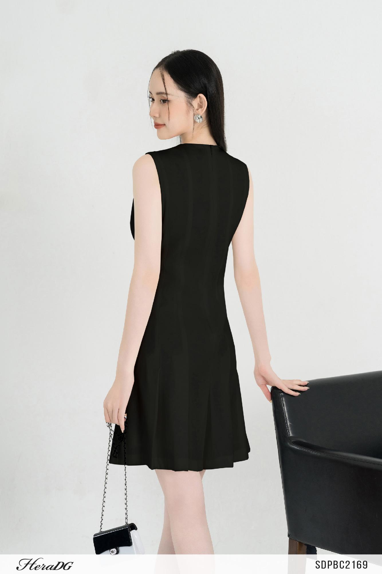 Đầm đuôi cá thân xếp ly