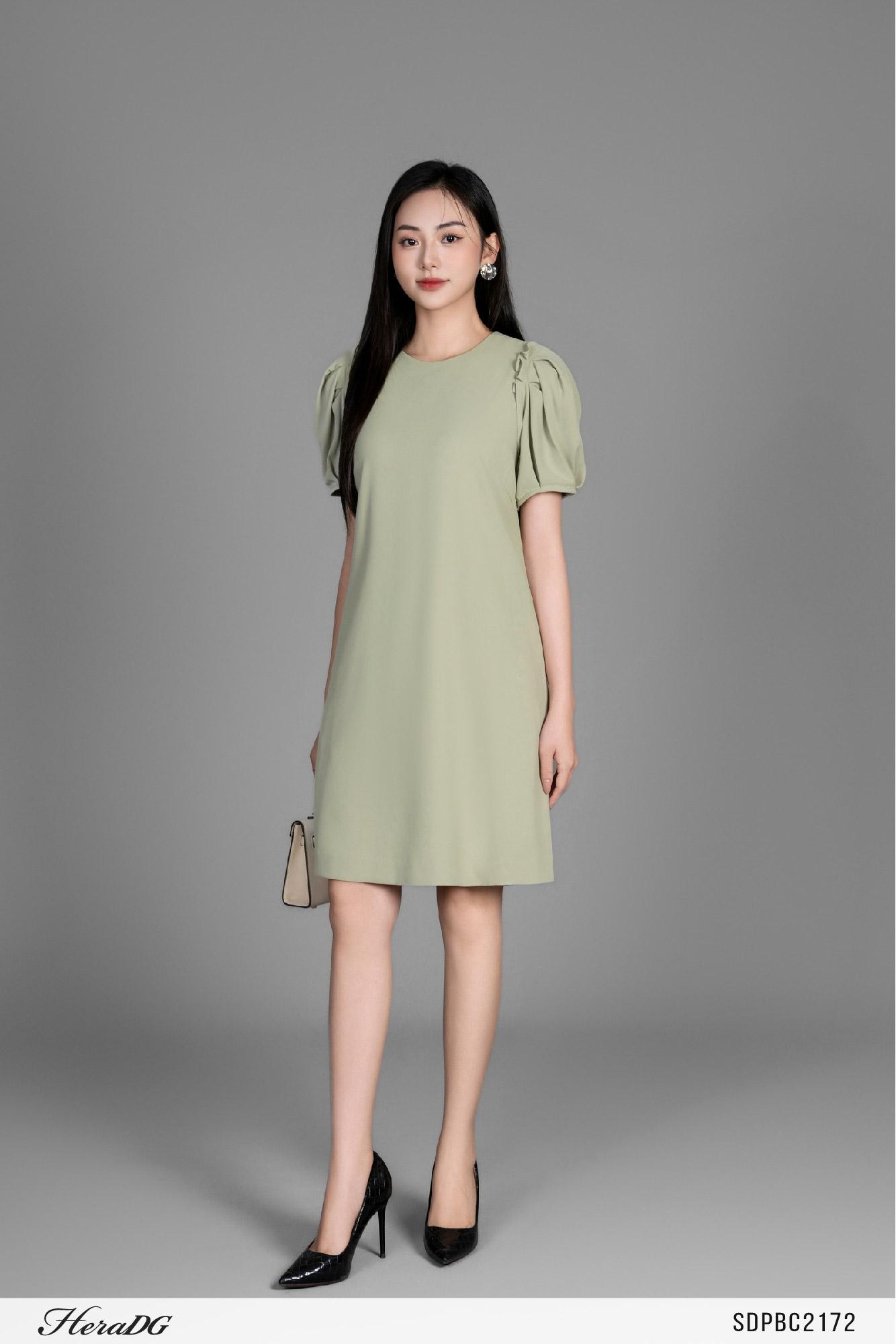 Đầm suông cổ tròn, tay bồng xếp ly