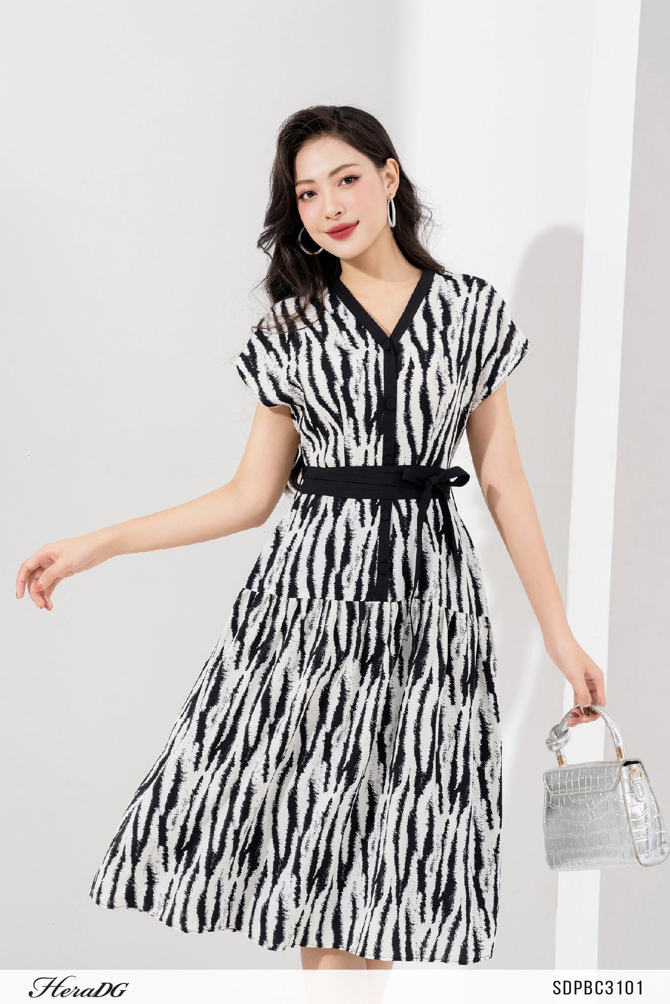 Đầm xoè tay liền