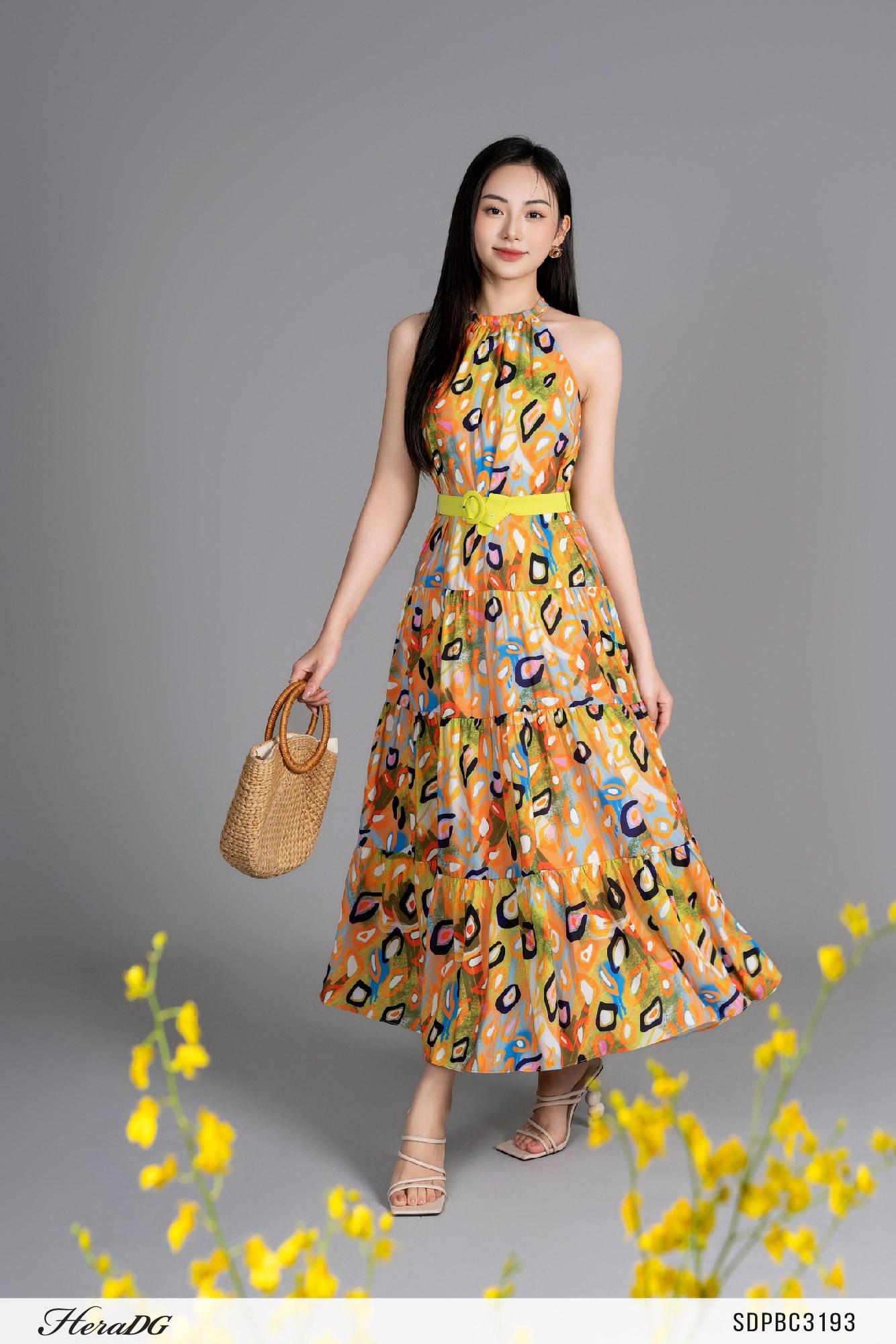 Đầm maxi cổ yếm