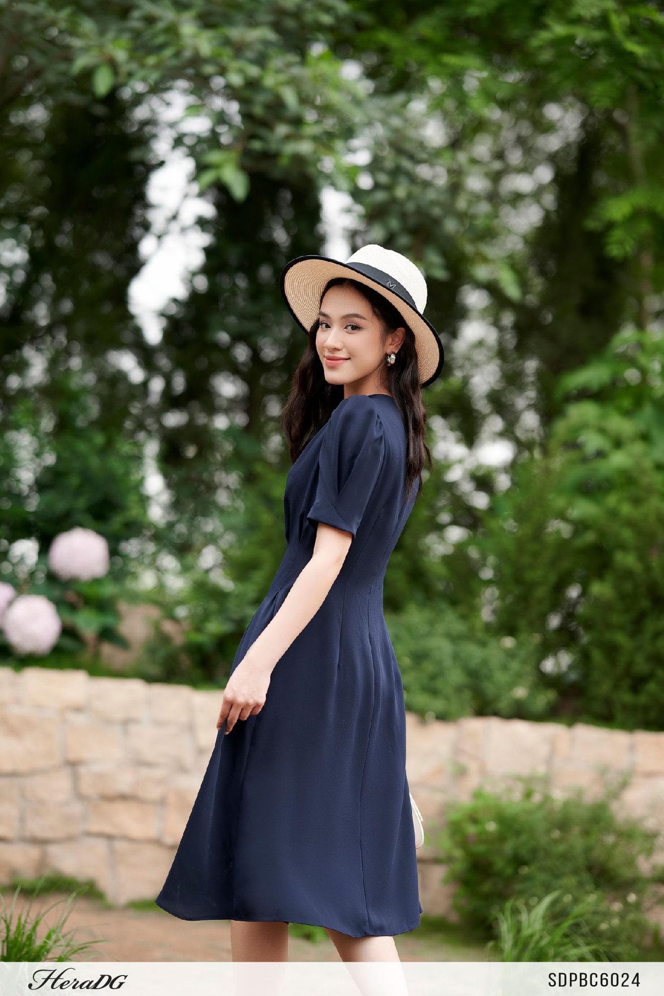 Đầm xoè chiết ly eo