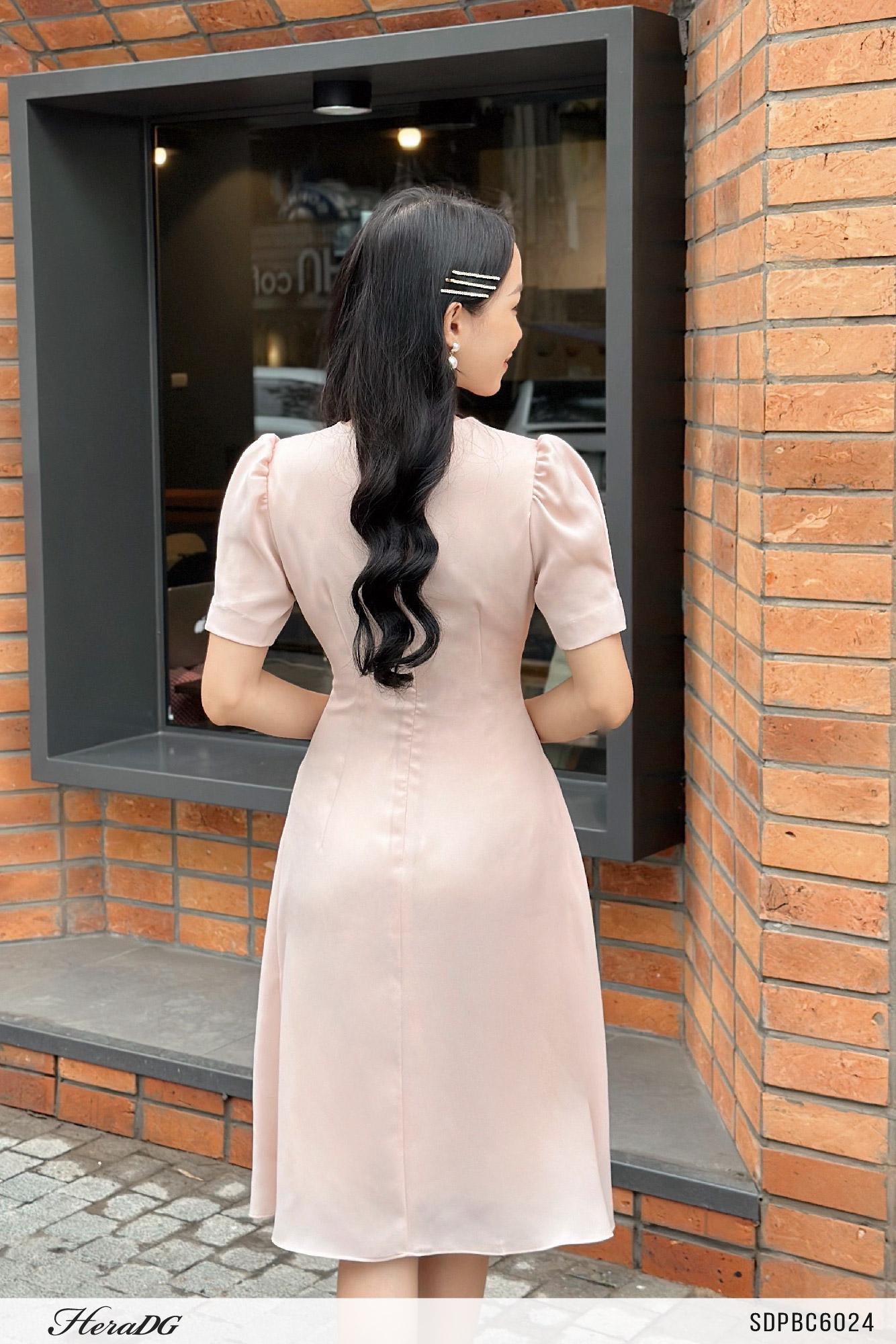 Đầm xoè chiết ly eo