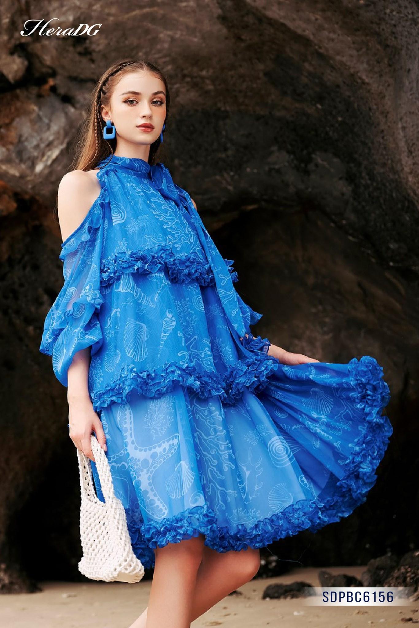 Đầm xoè hở vai