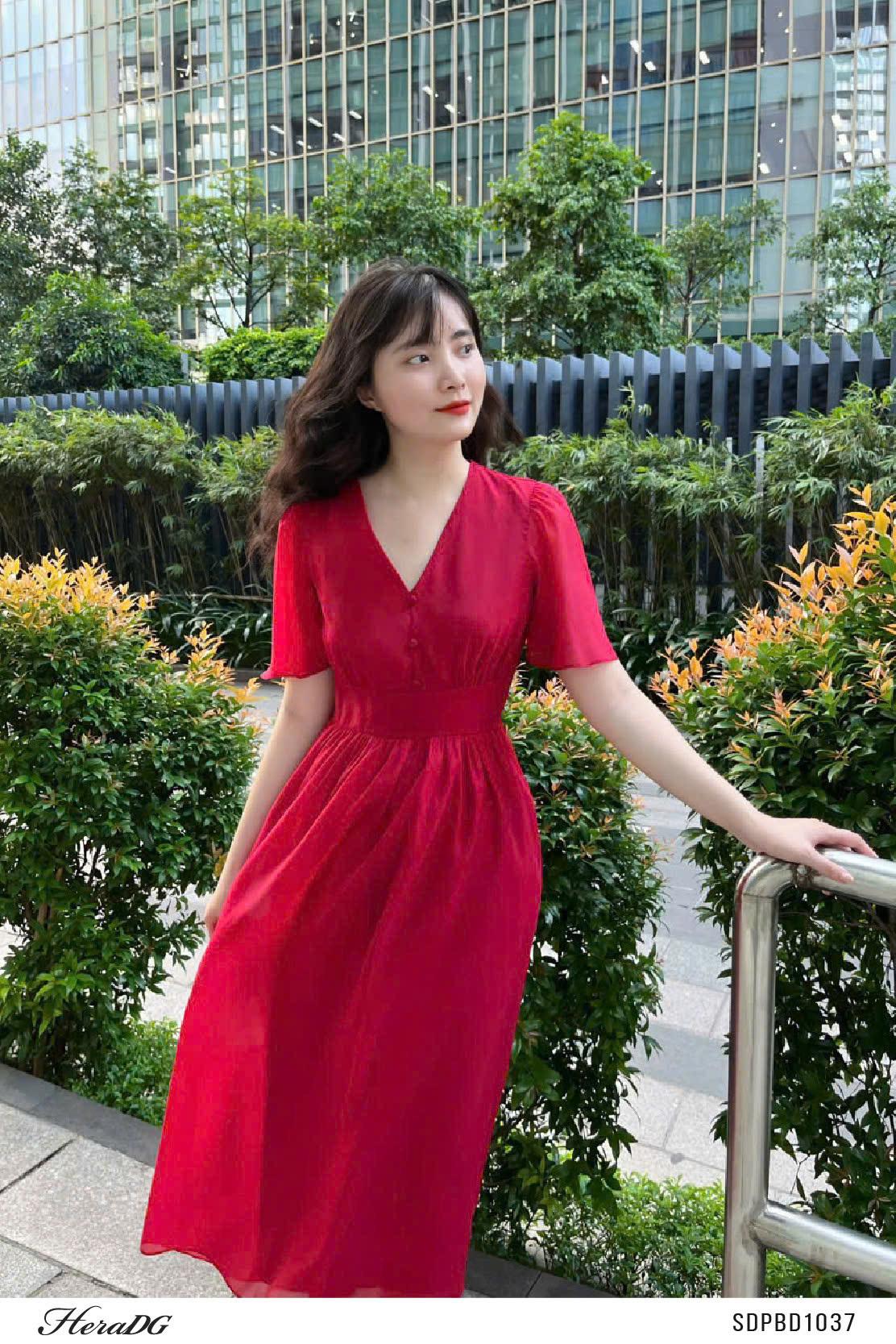 Đầm tơ xoè tay xẻ