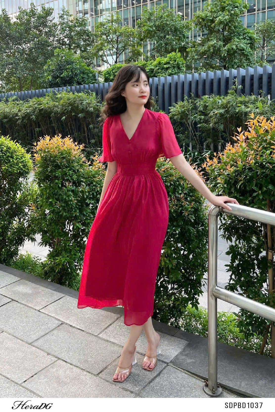 Đầm tơ xoè tay xẻ