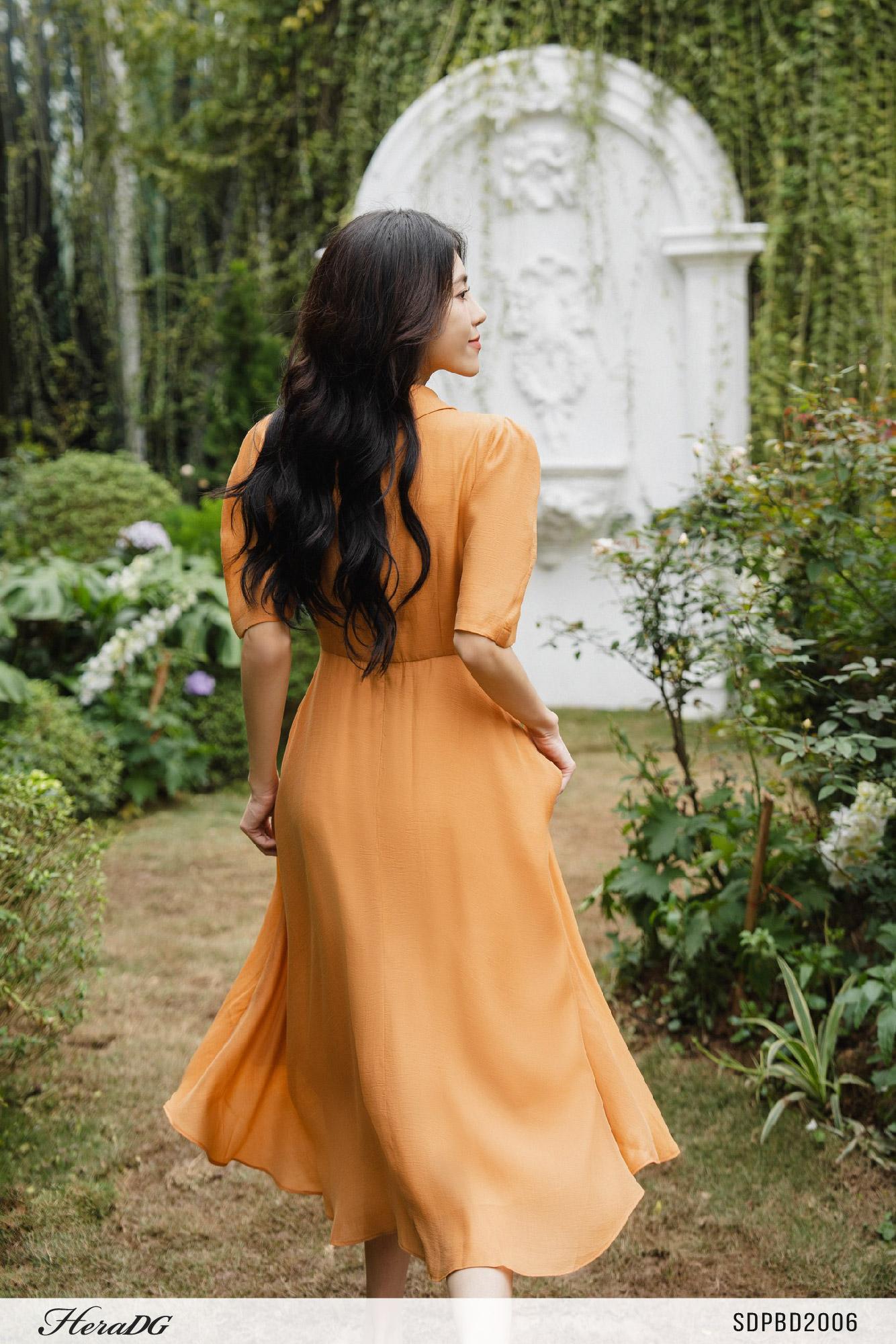 Đầm xoè cổ đức
