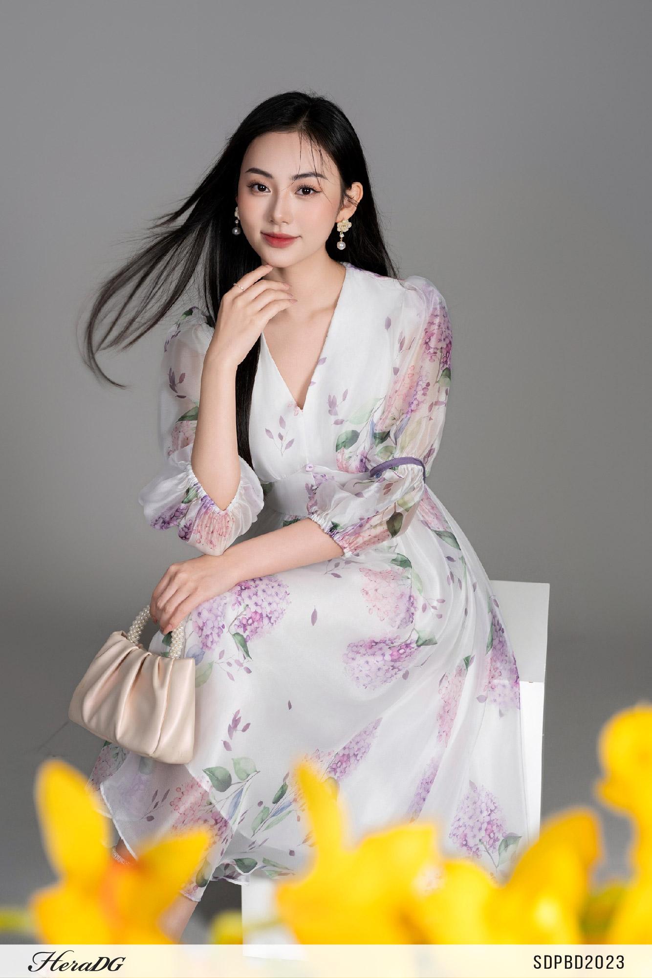 Đầm xoè tay lỡ