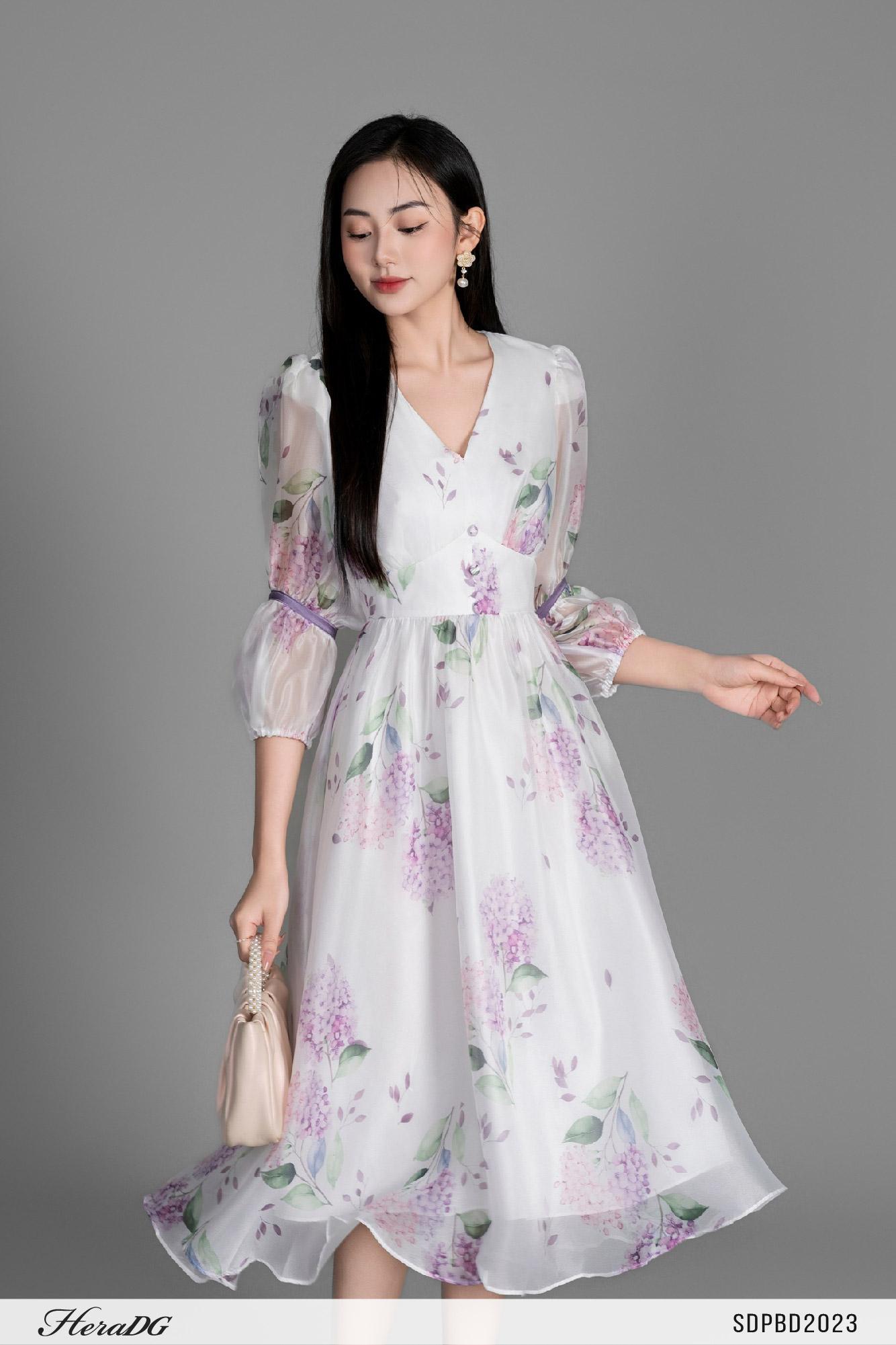 Đầm xoè tay lỡ
