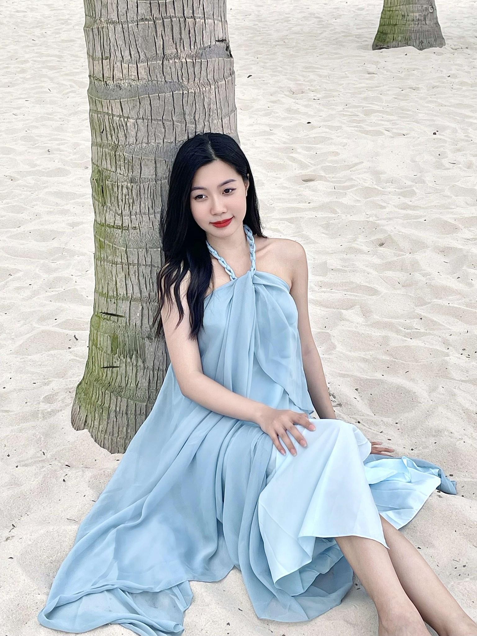 Đầm suông tơ dây xích