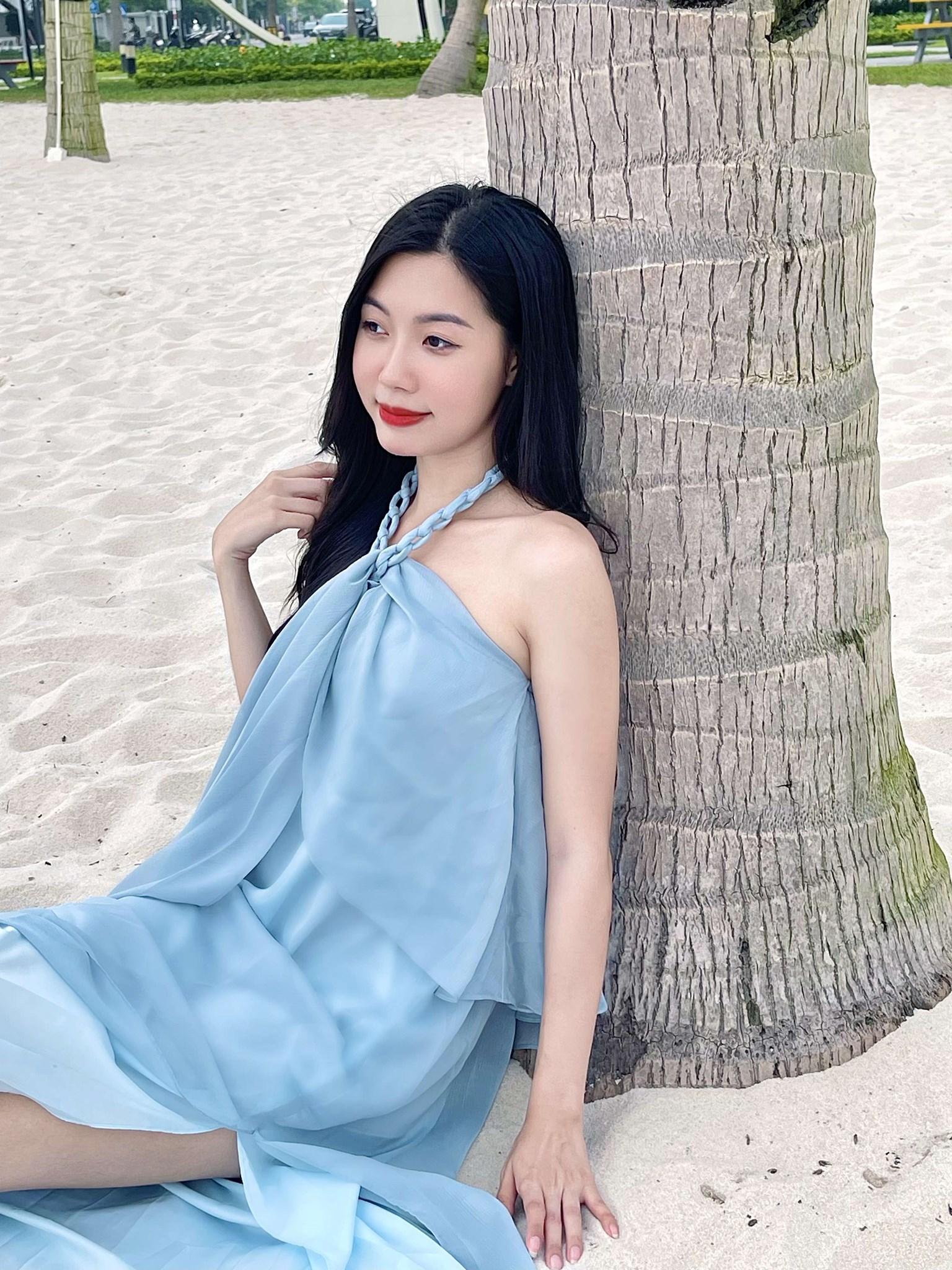Đầm suông tơ dây xích