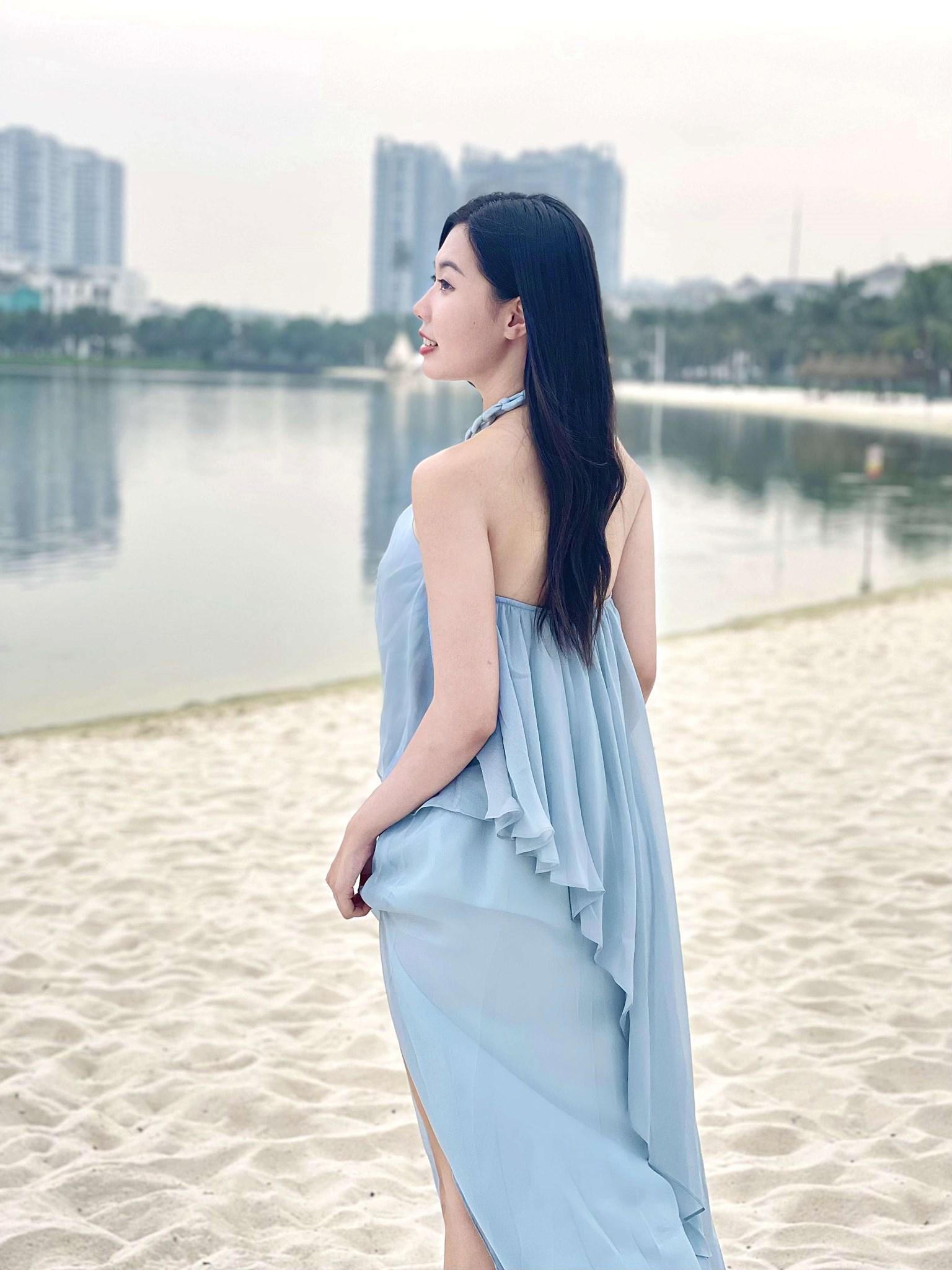 Đầm suông tơ dây xích