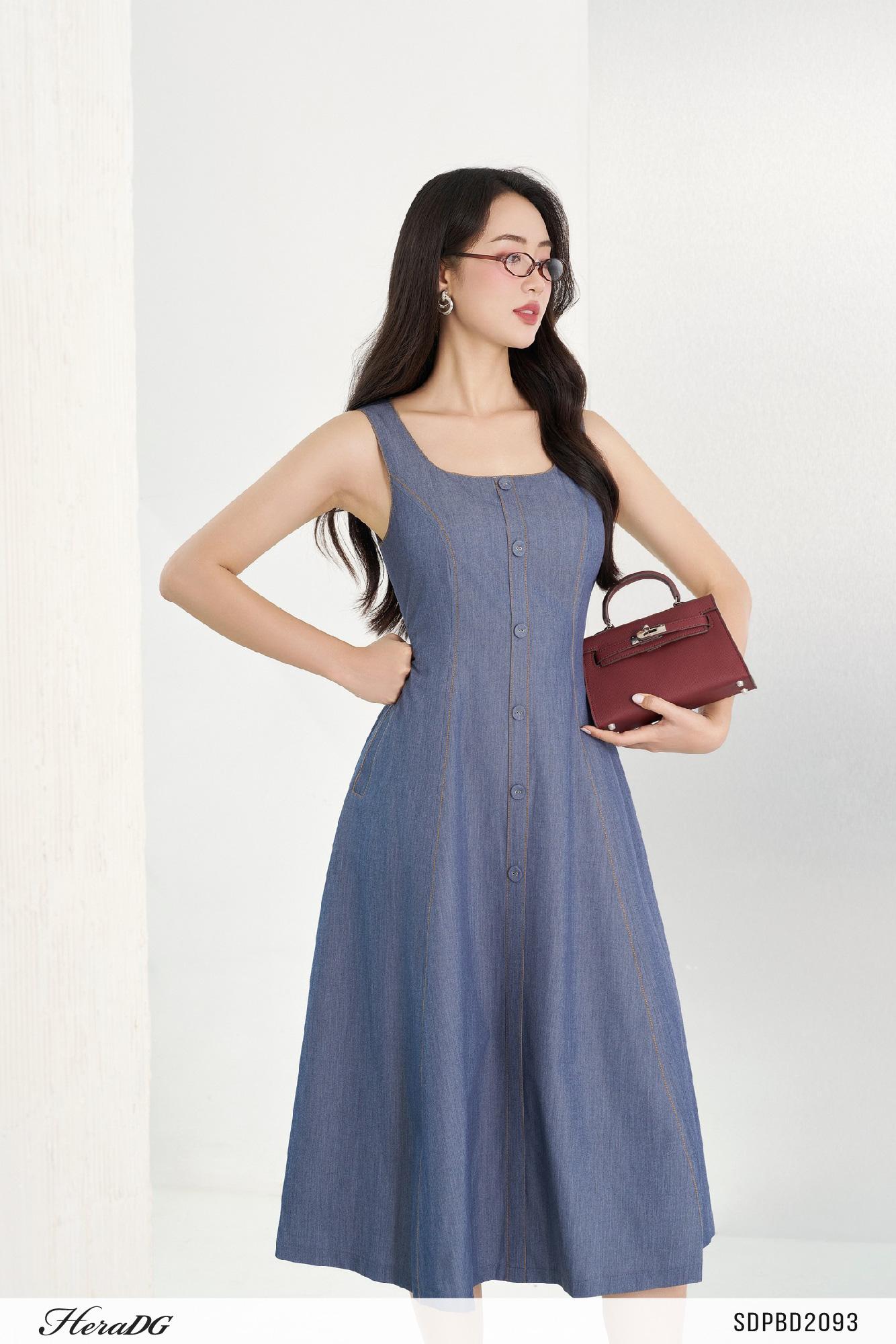 Đầm xoè sát nách