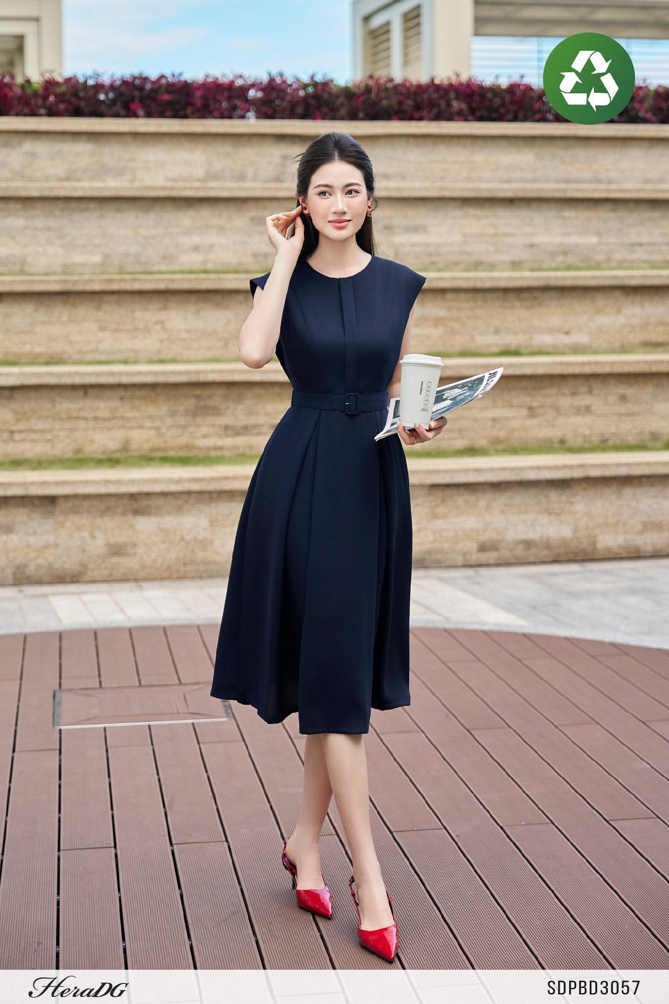 Đầm dáng A tay chờm