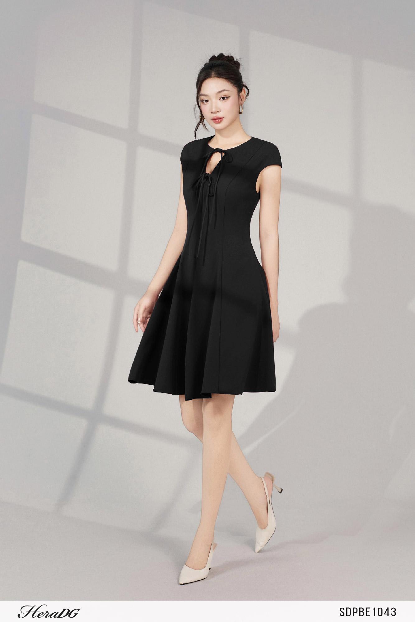 Đầm xoè tay liền cổ nơ