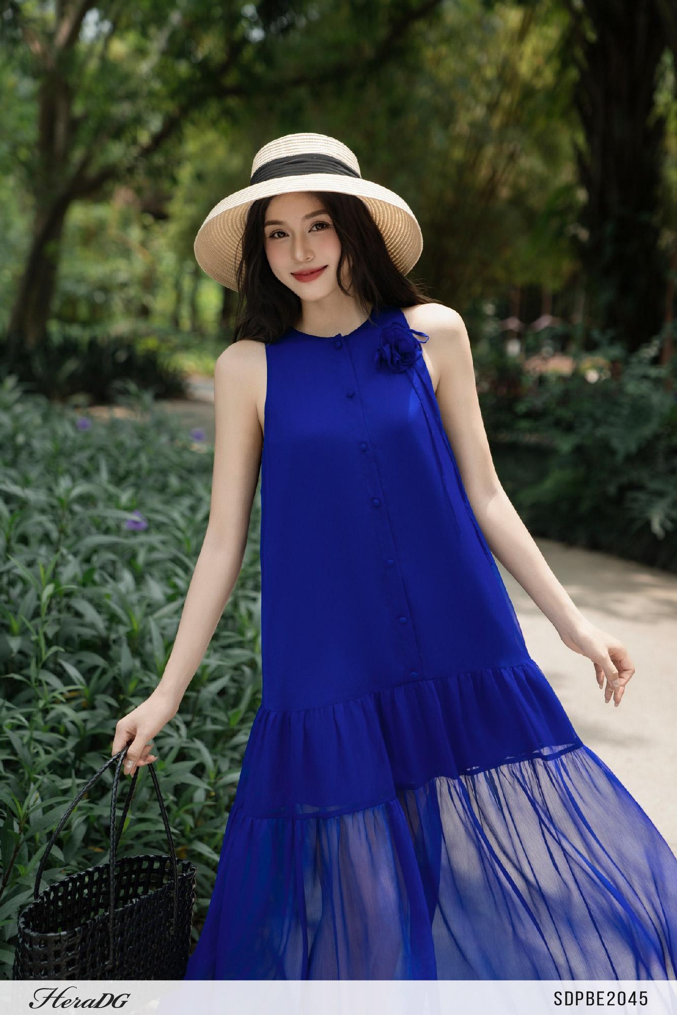 Đầm suông đính hoa
