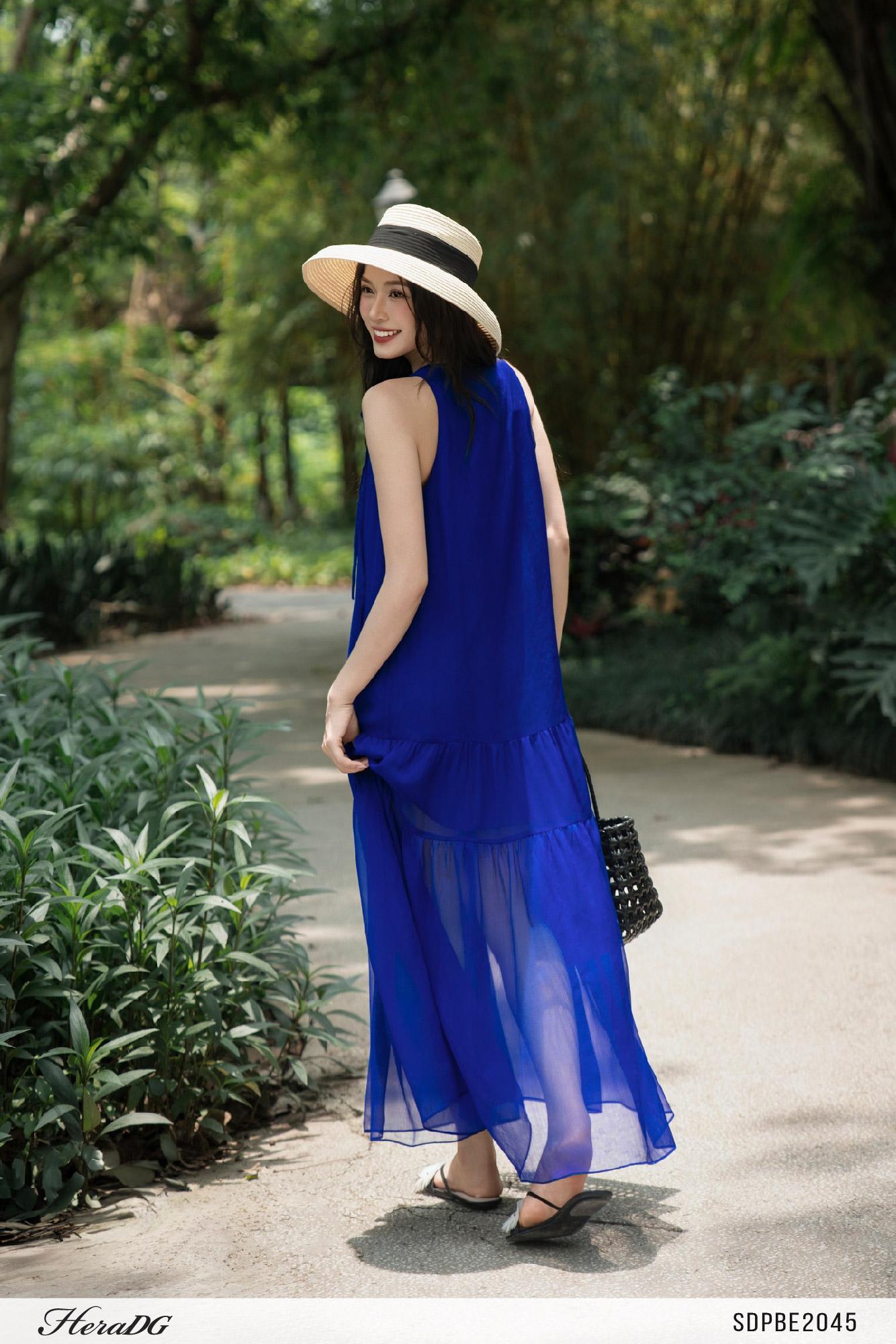 Đầm suông đính hoa
