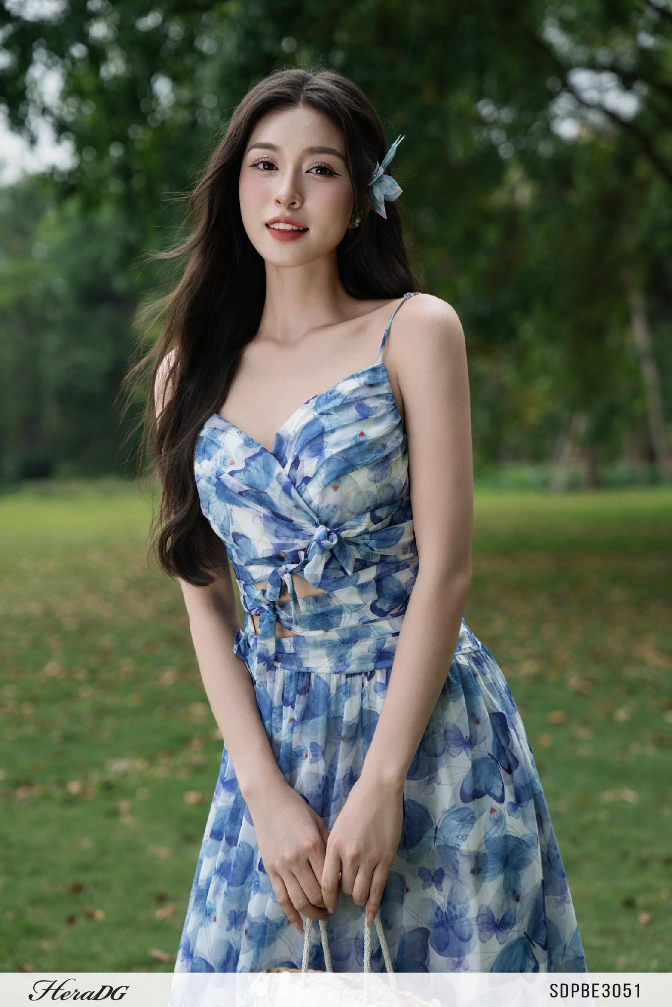 Đầm 2 dây cut out đính nơ
