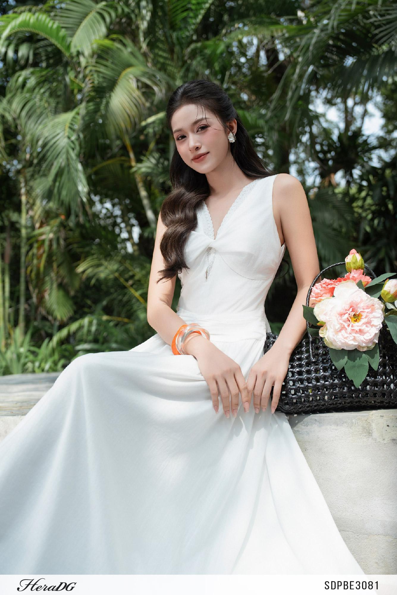 Đầm xoè phối ren