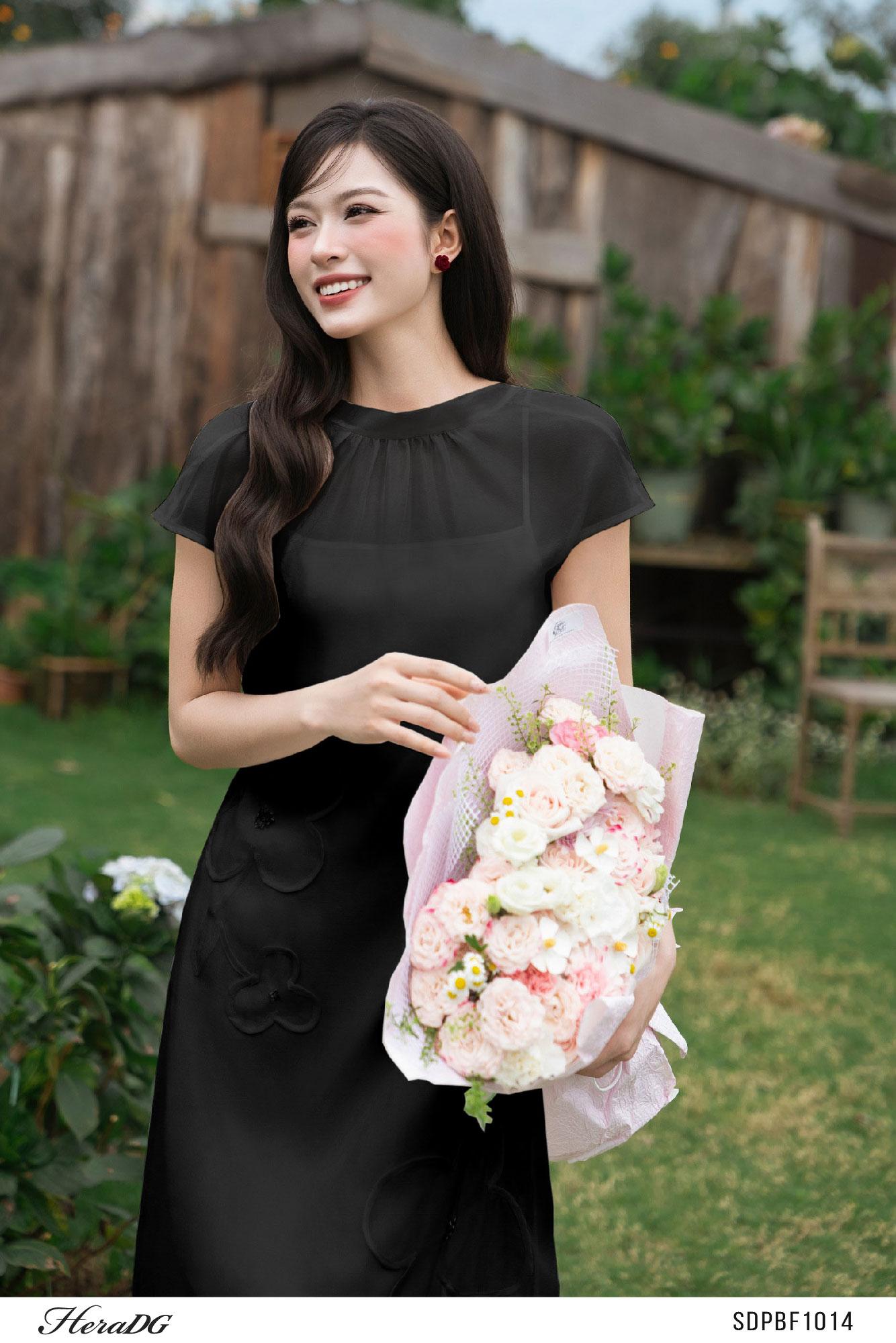 Đầm suông 2 lớp có hoa nổi