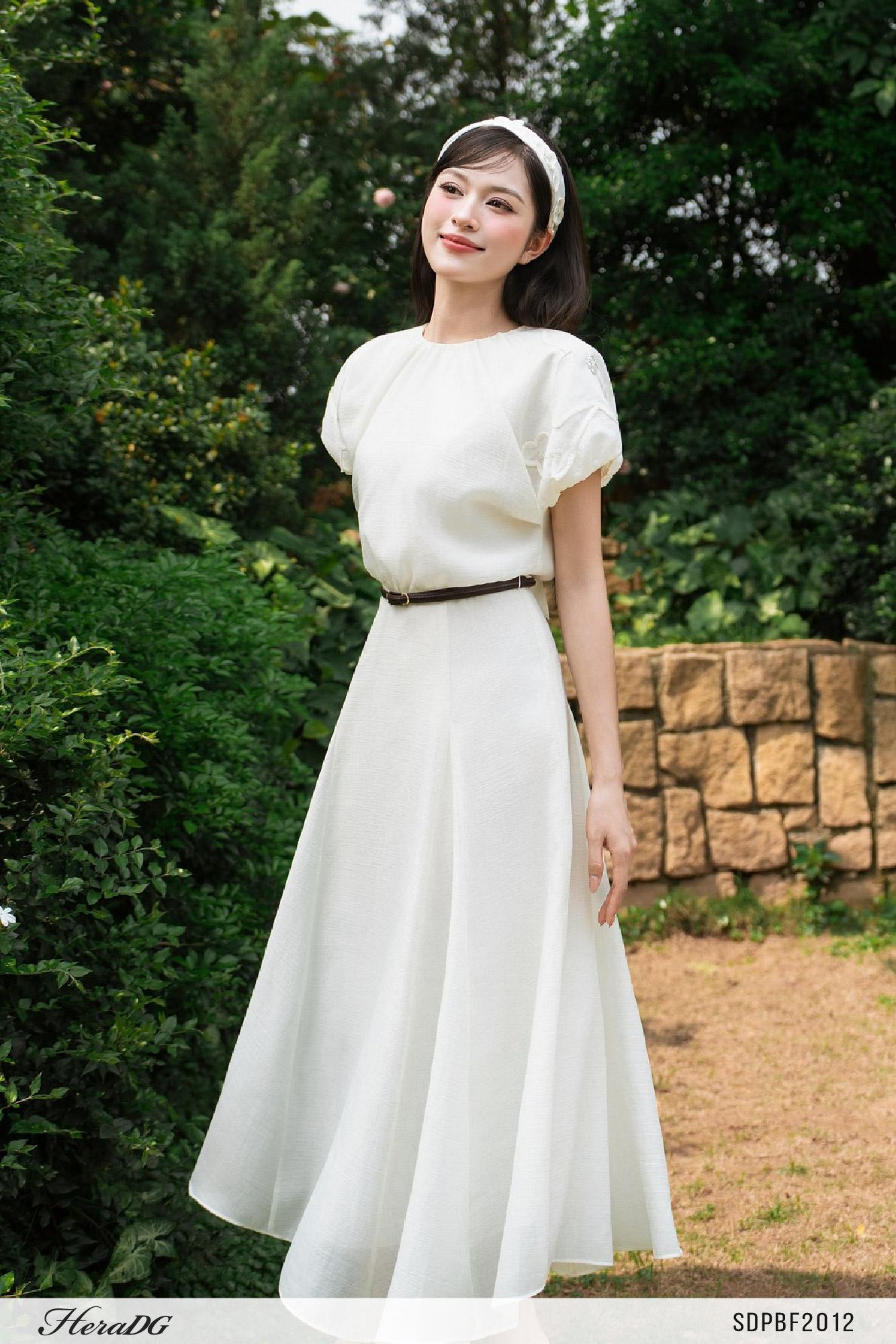 Đầm xòe tay liền
