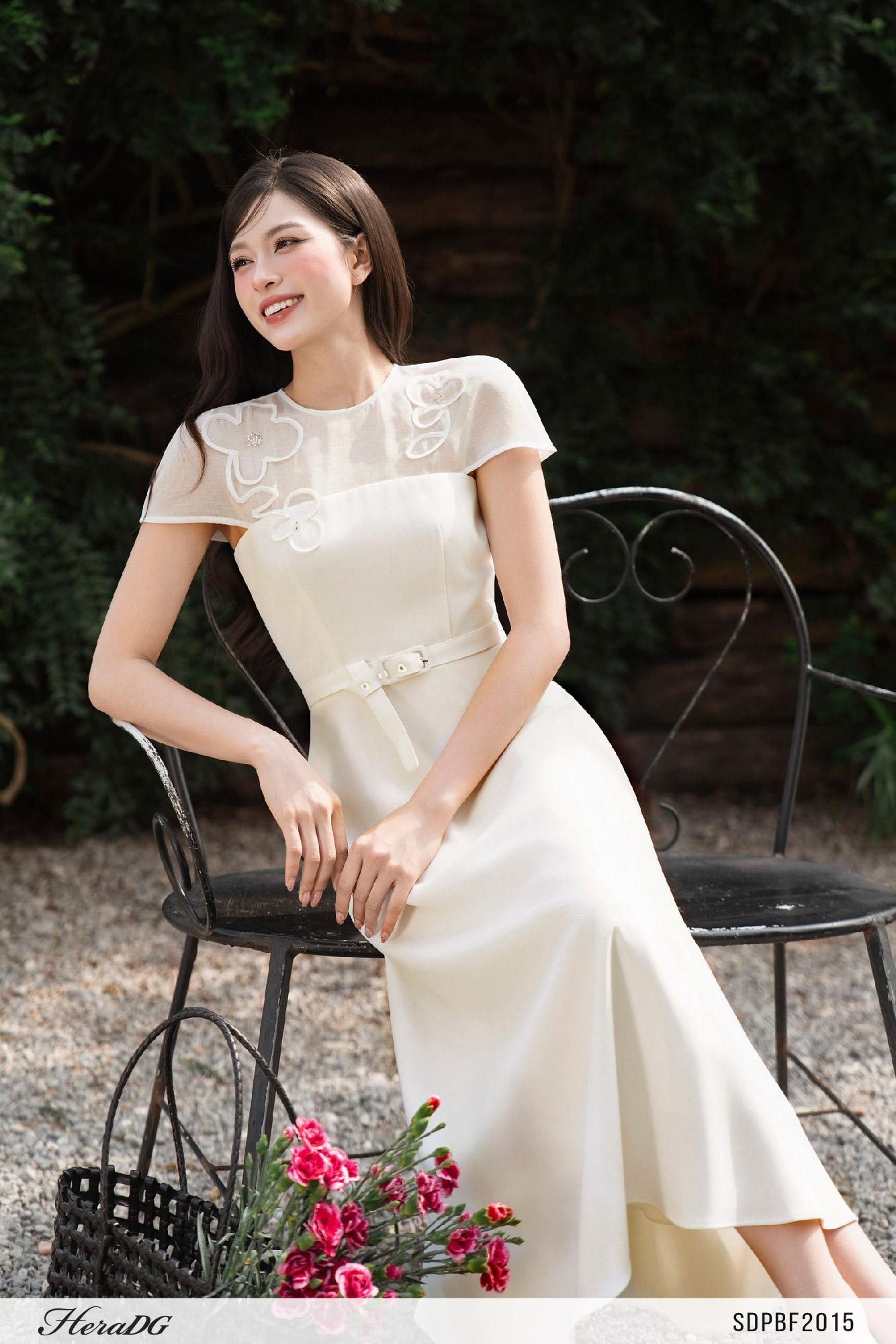 Đầm xòe phối tơ đính hoa nổi