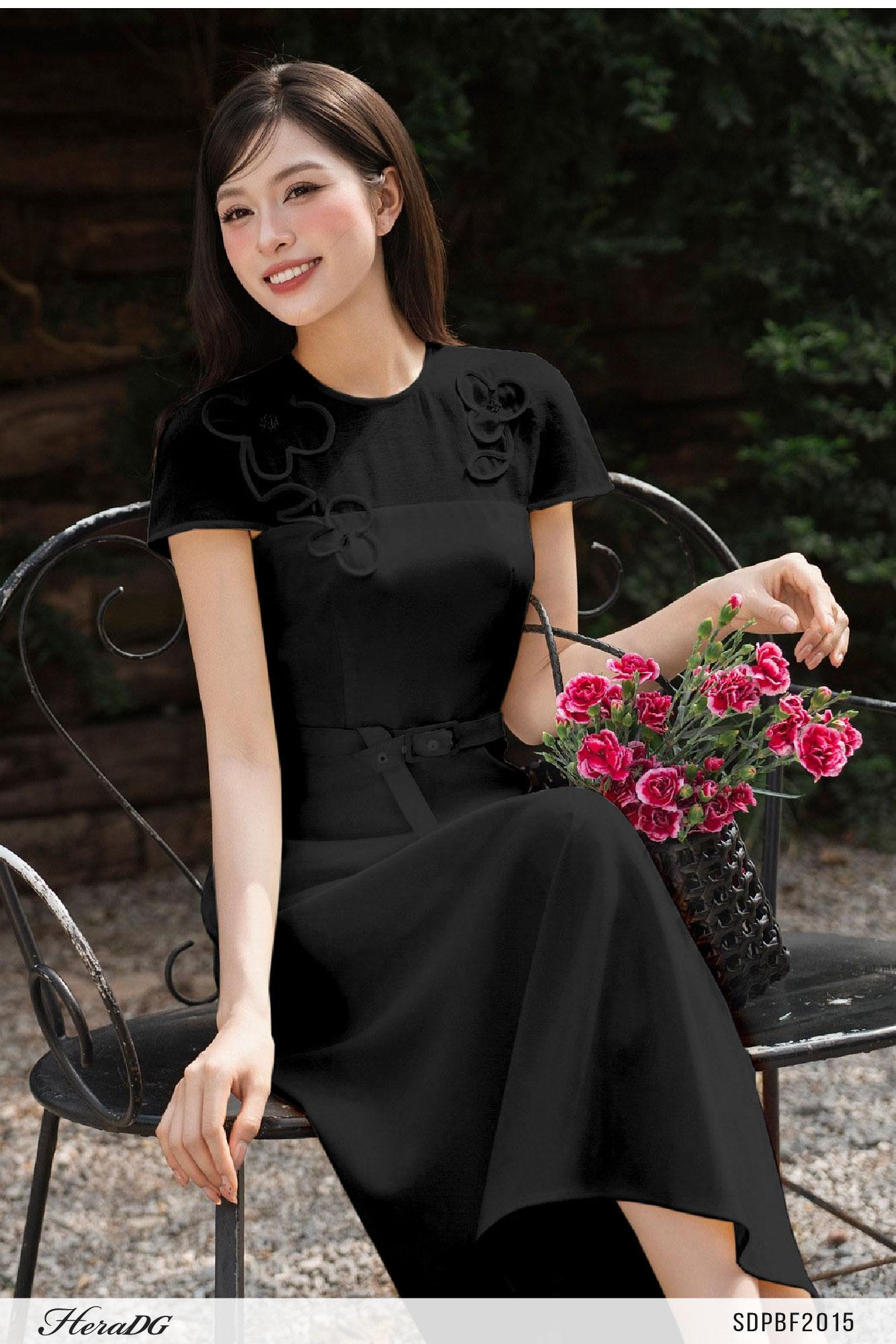 Đầm xòe phối tơ đính hoa nổi
