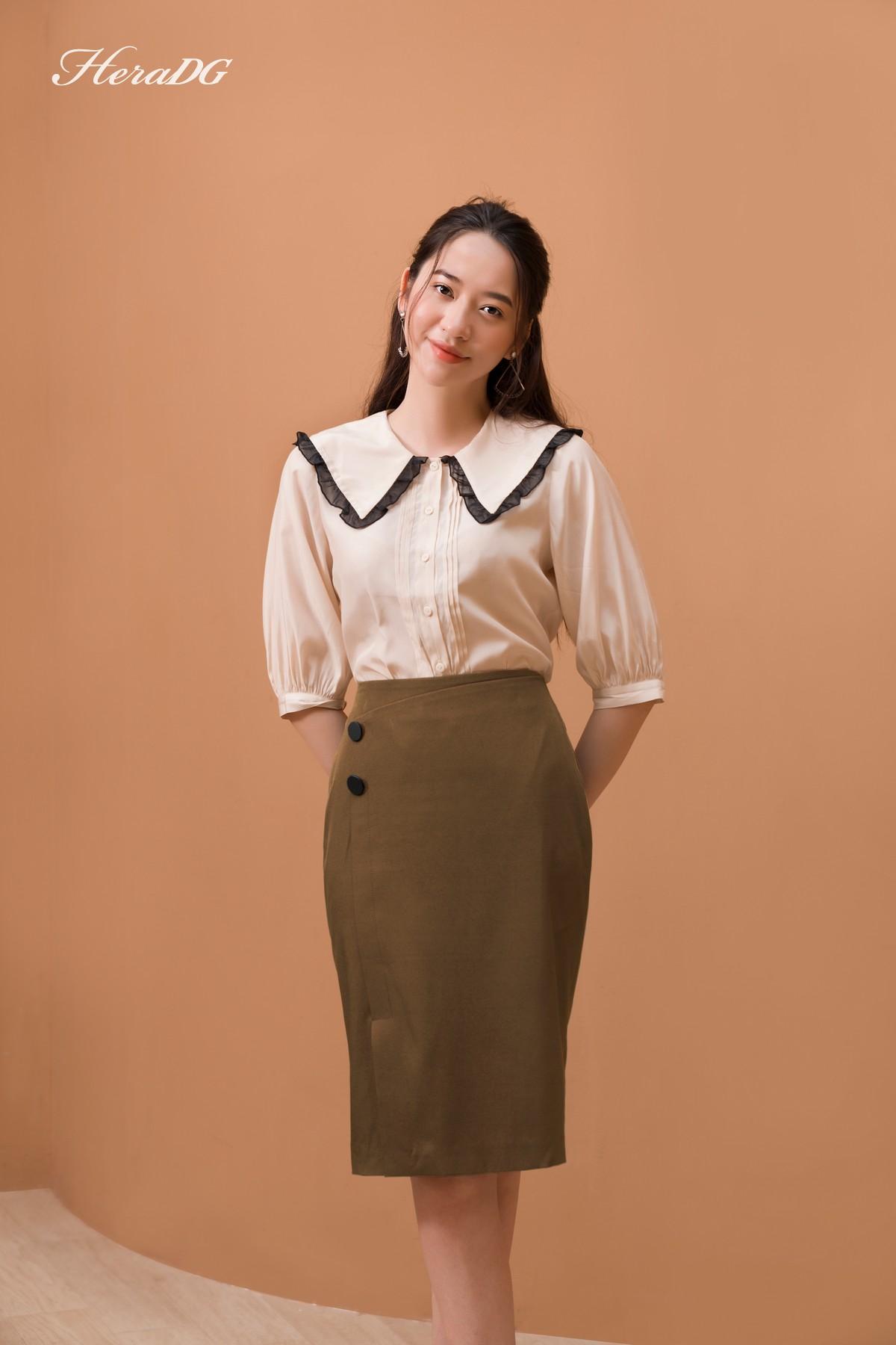 Chân váy ôm cạp liền