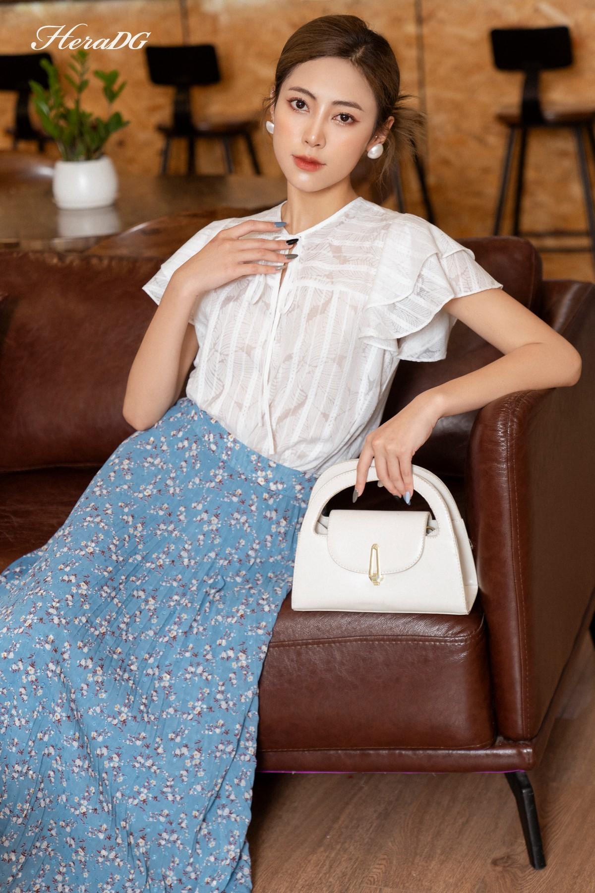 Chân váy dập ly