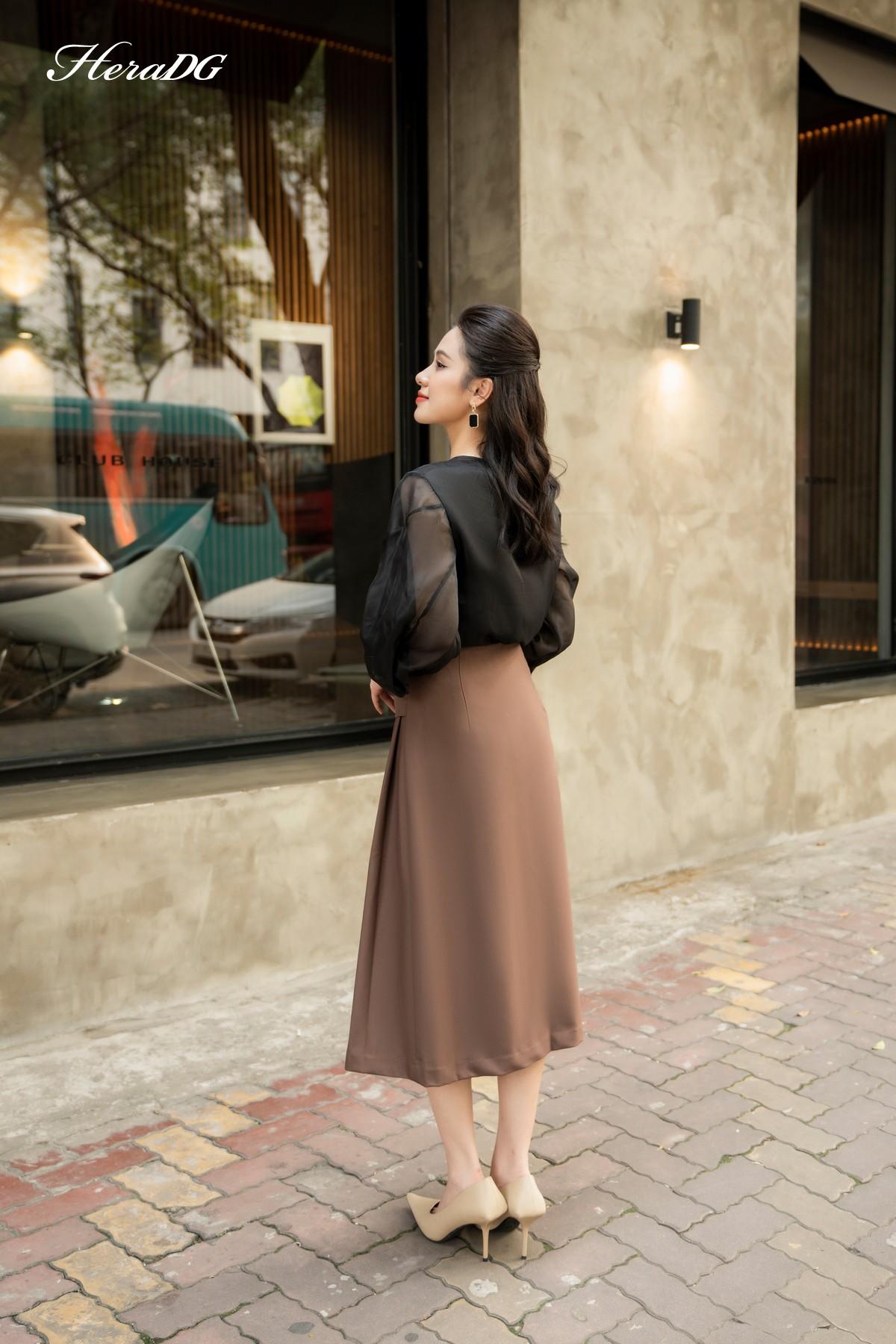 Chân váy xoè xếp ly lệch