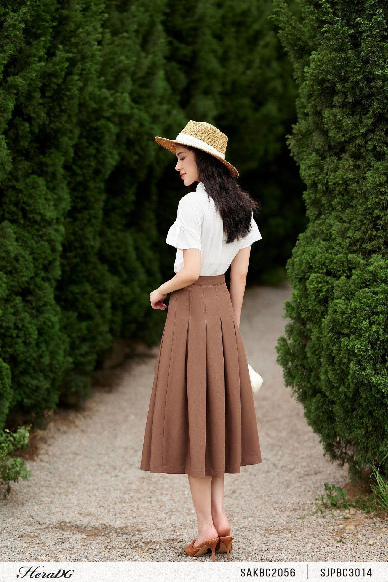 Chân váy xoè diễu chỉ