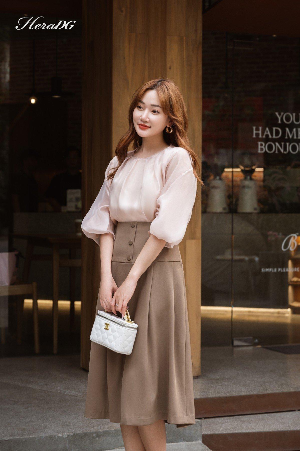 Chân váy xoè xếp ly