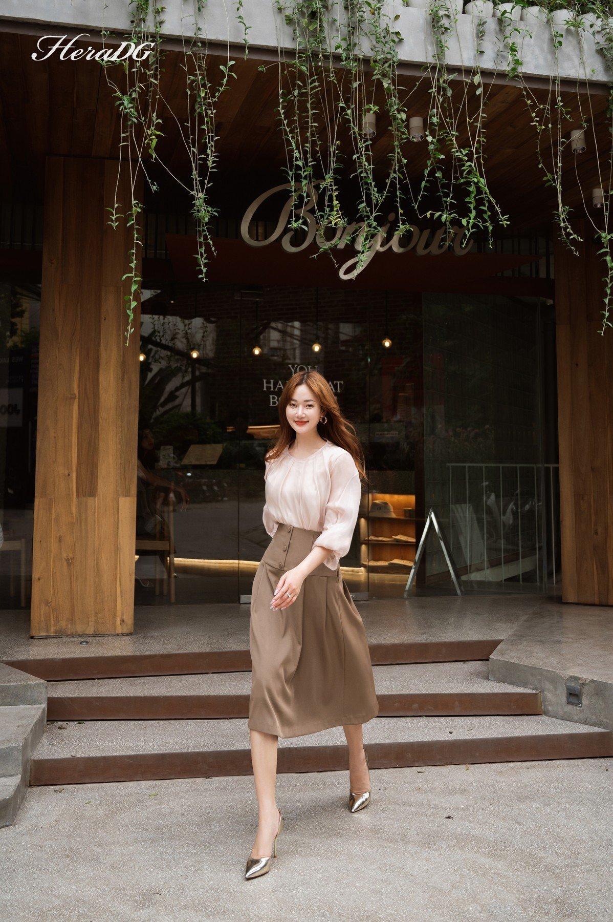 Chân váy xoè xếp ly