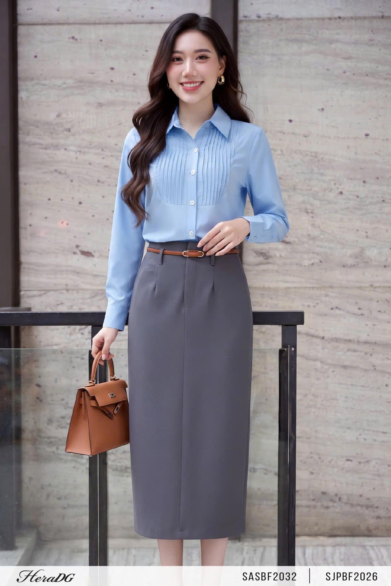 Chân váy suông xẻ sau