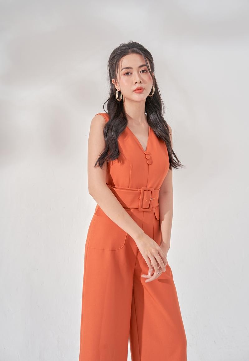 Jumpsuit lửng cổ V