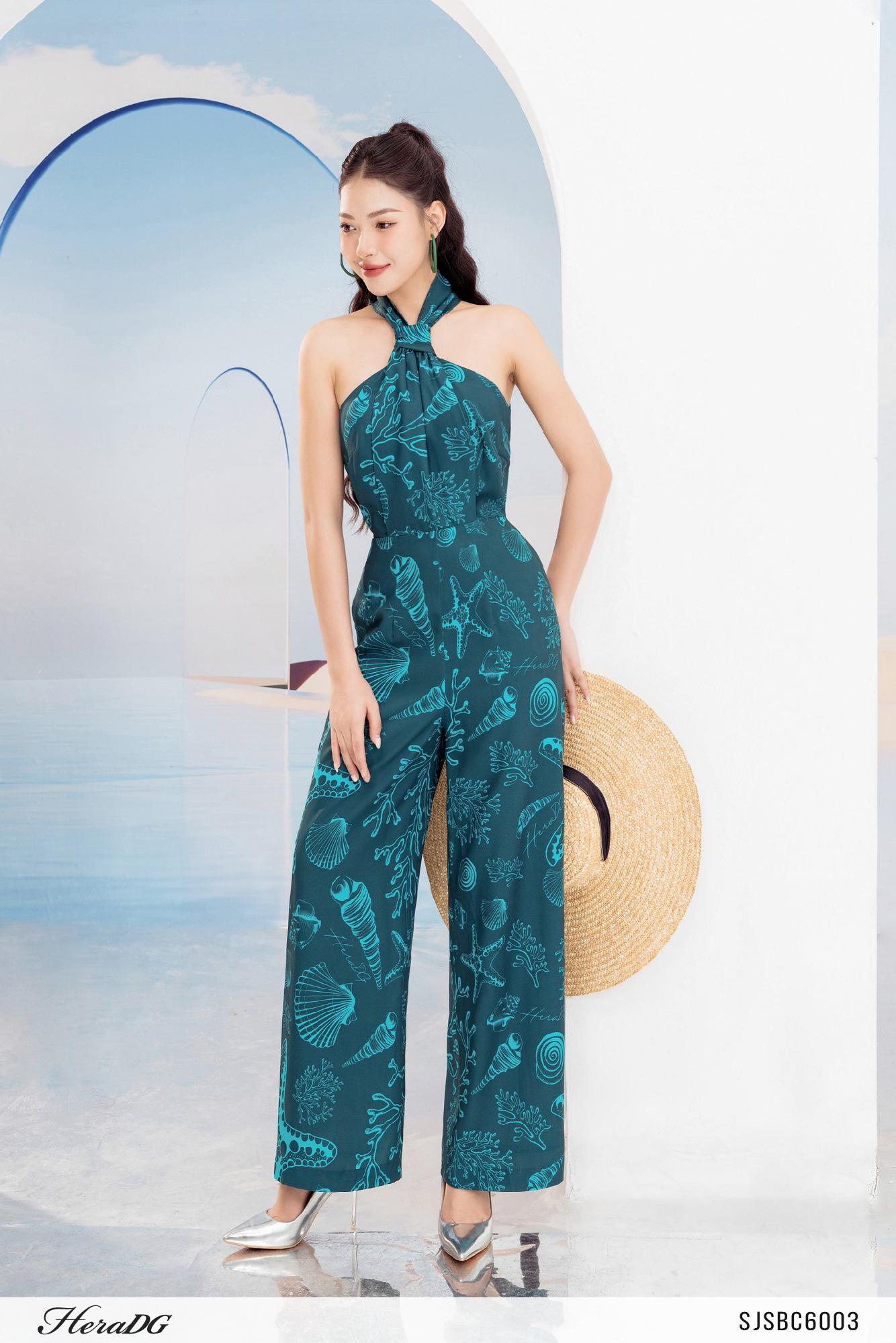 Jumsuit cổ yếm