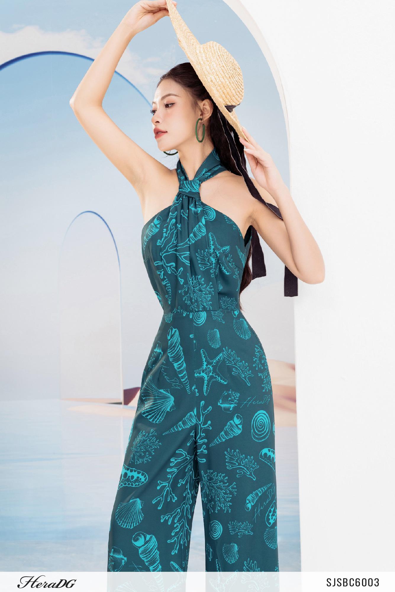 Jumsuit cổ yếm