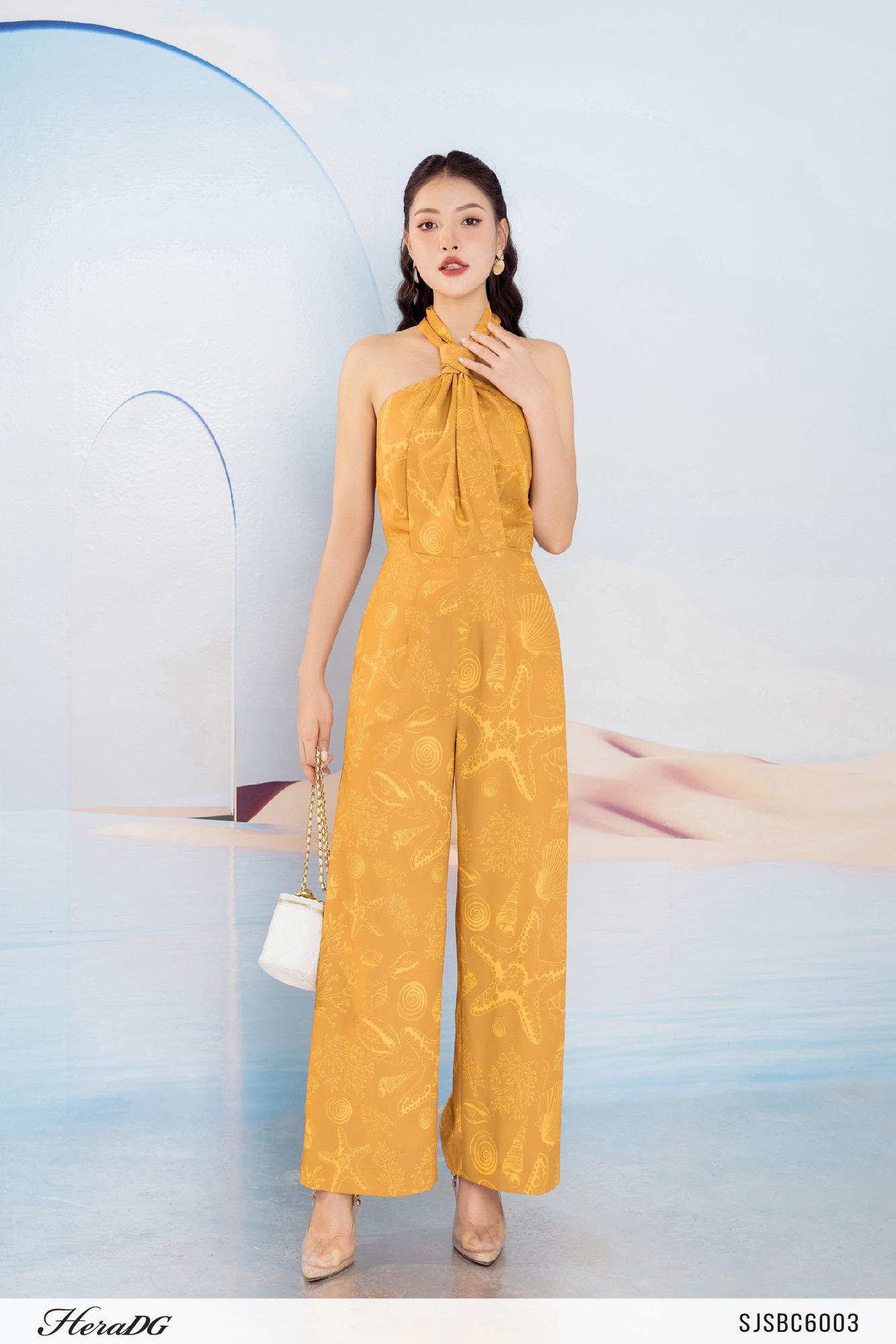 Jumsuit cổ yếm