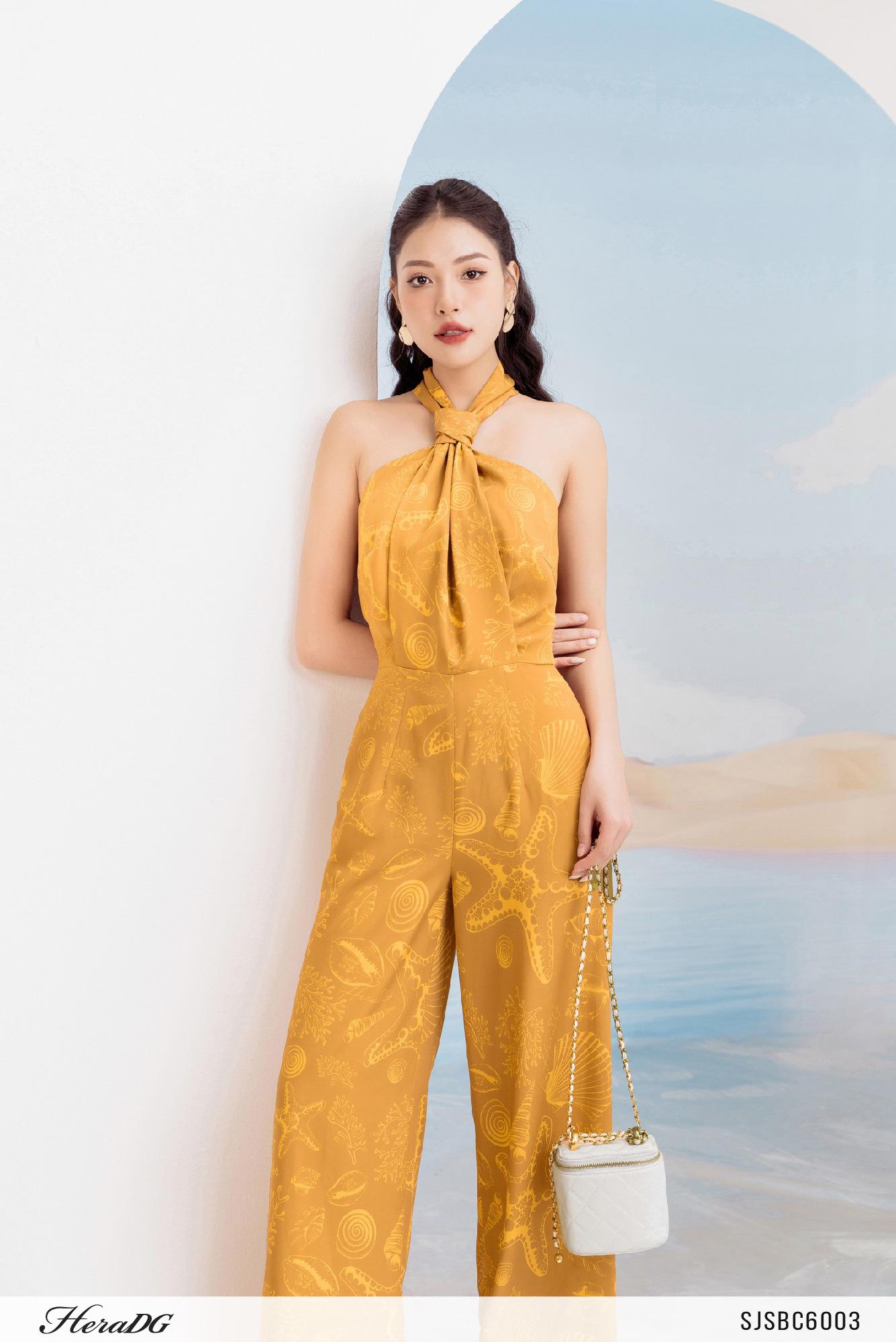 Jumsuit cổ yếm