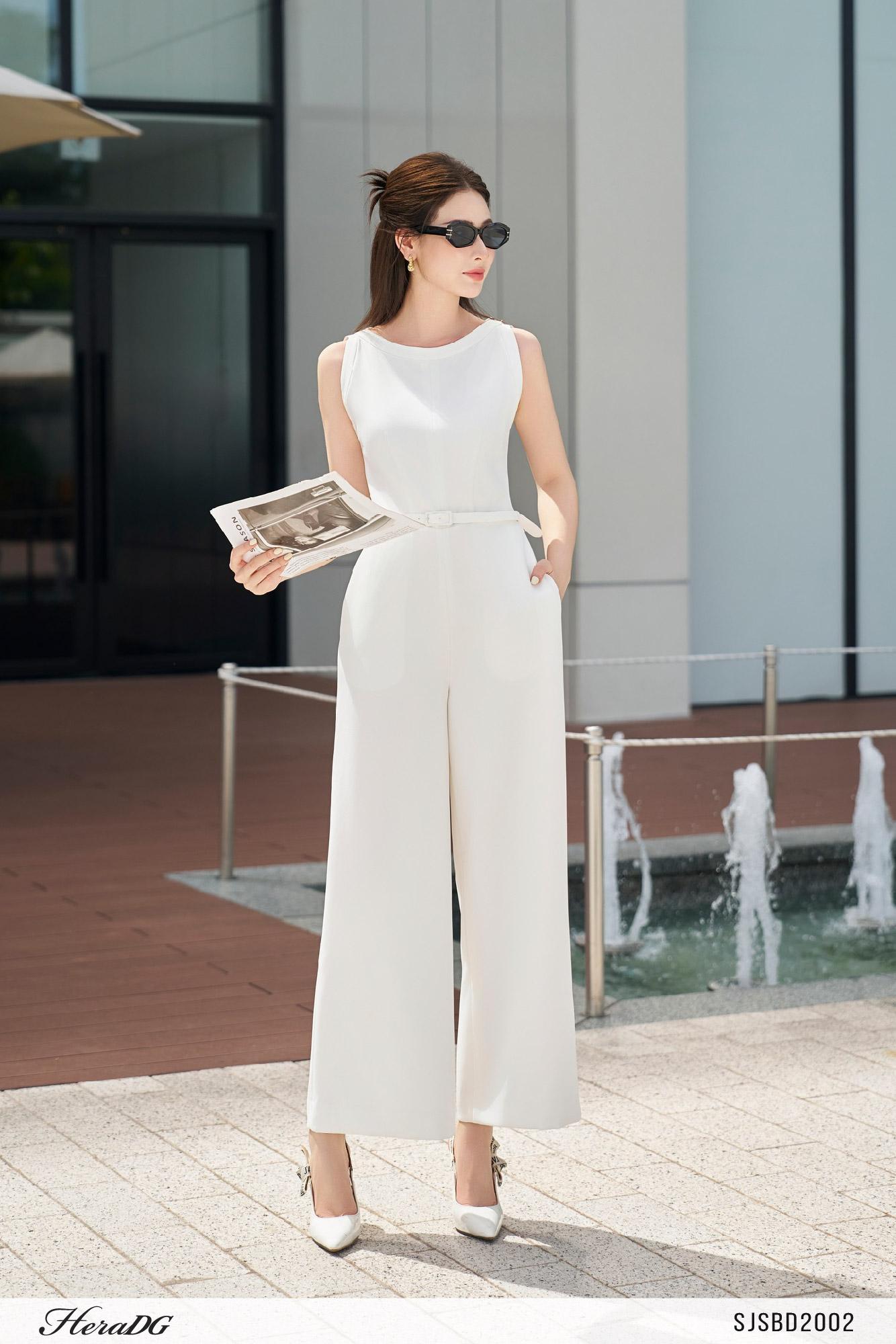 Bộ jumsuit phối viền