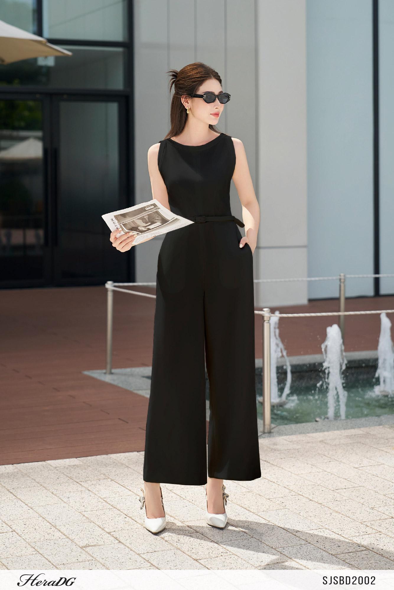 Bộ jumsuit phối viền