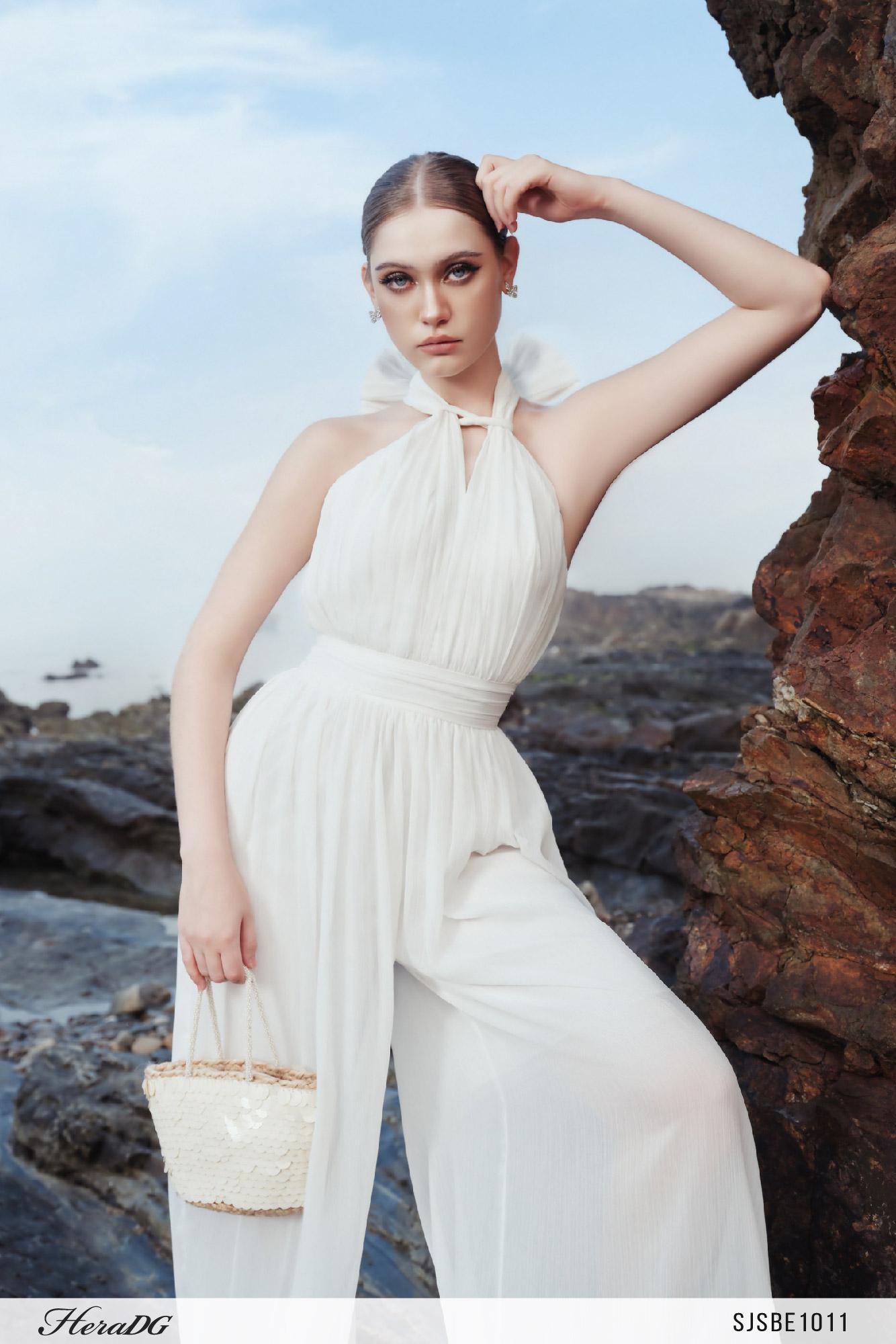 Bộ jumpsuit dáng váy