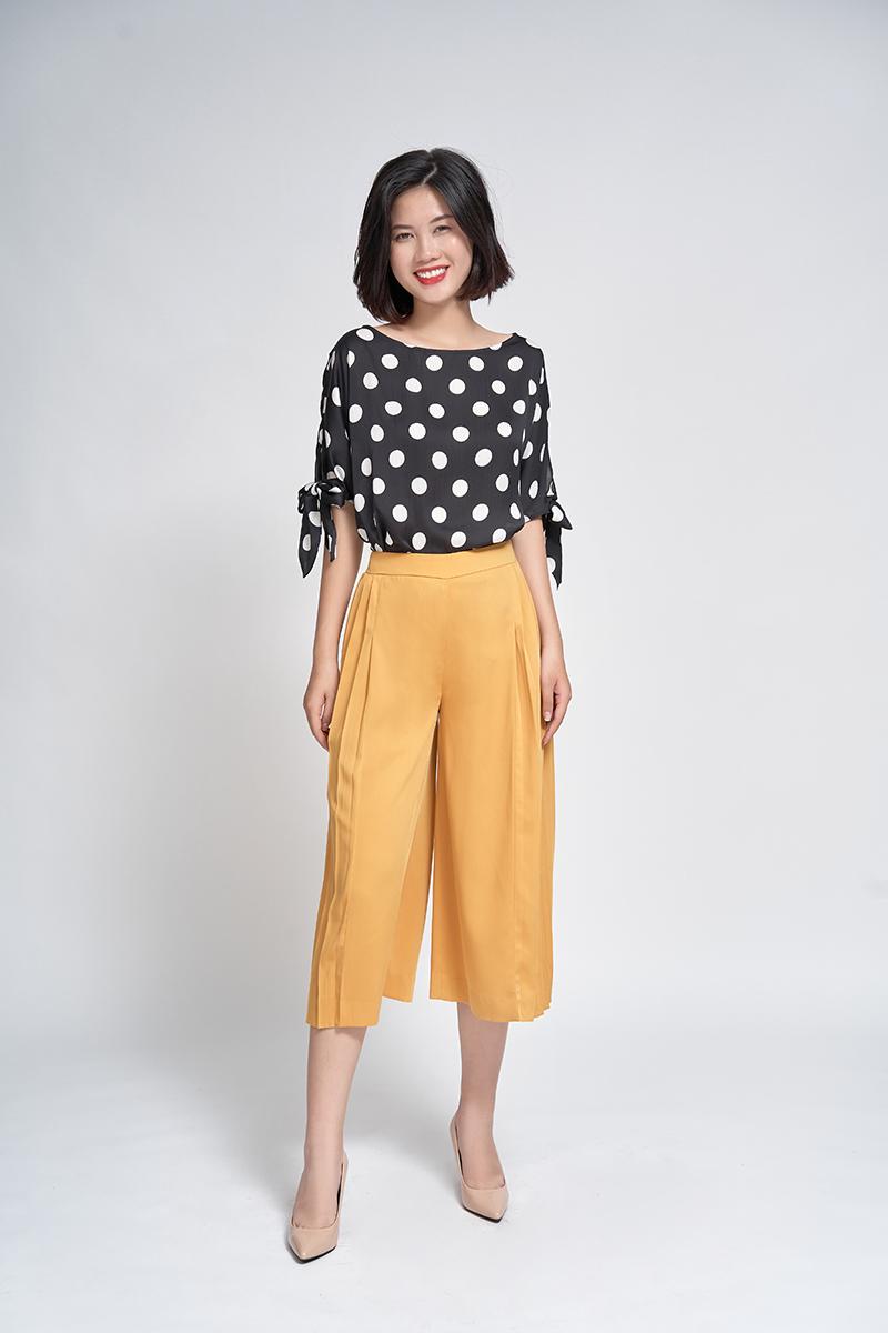 Quần lửng xếp ly bên